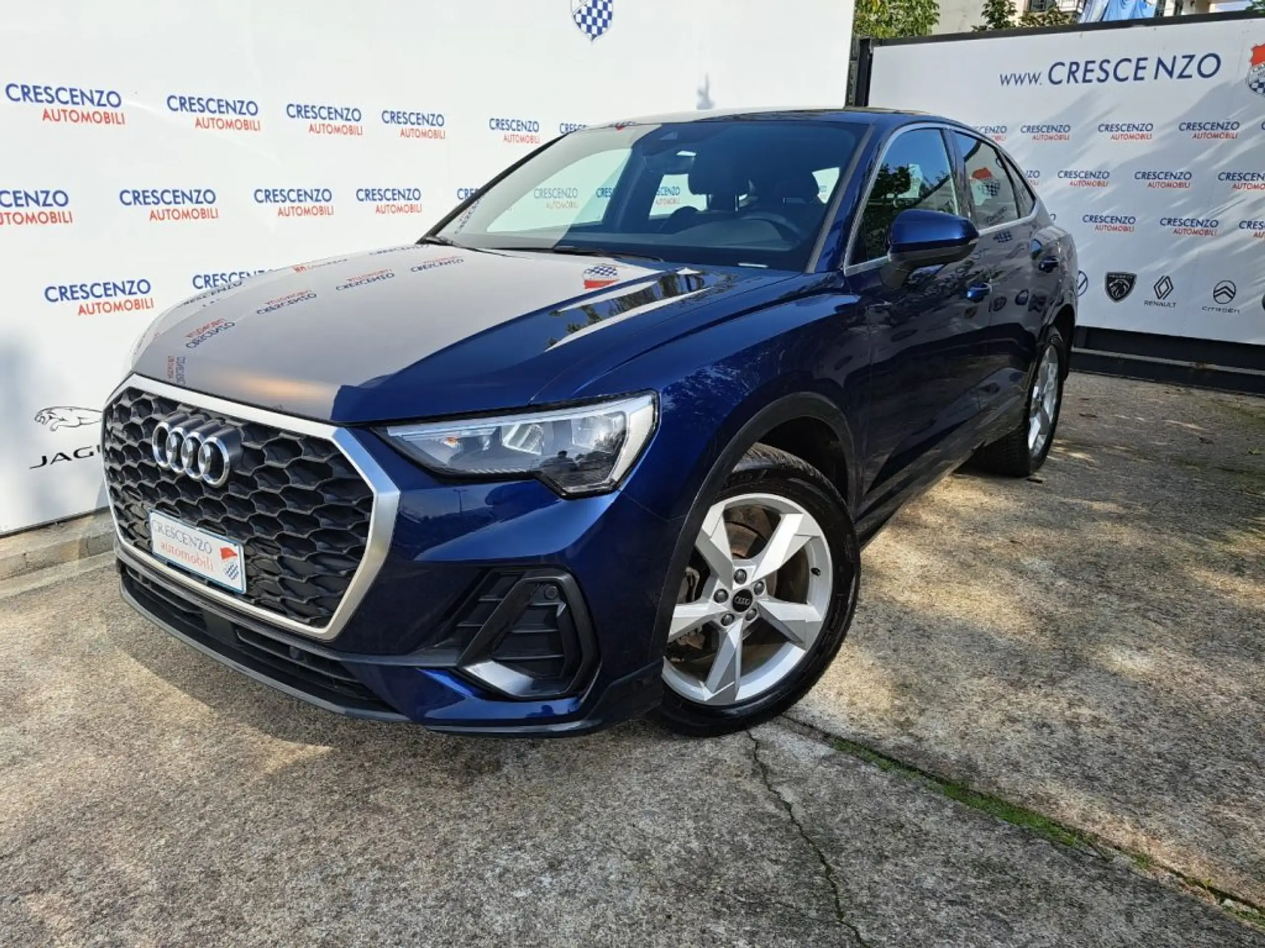 Audi - Q3