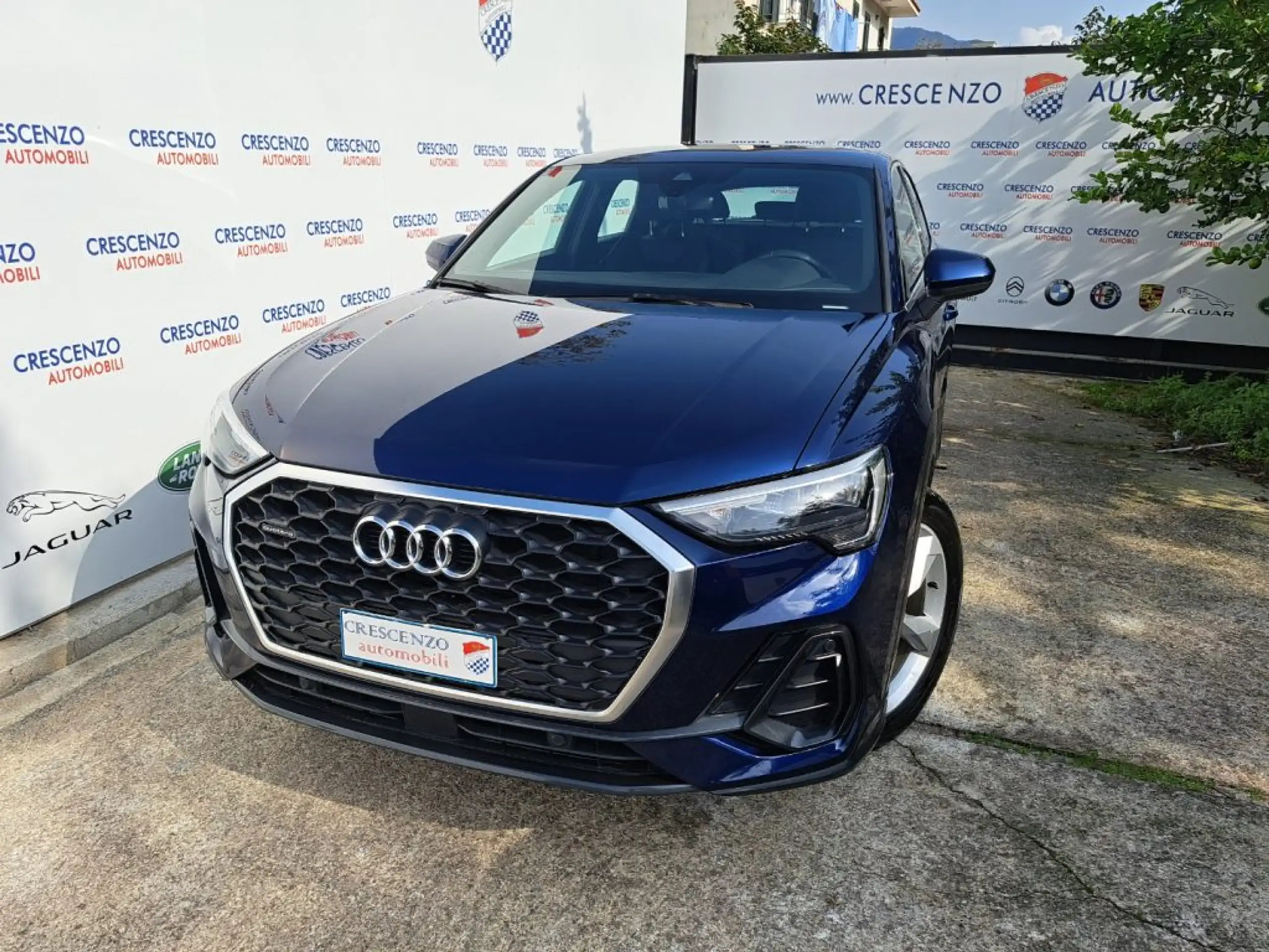 Audi - Q3