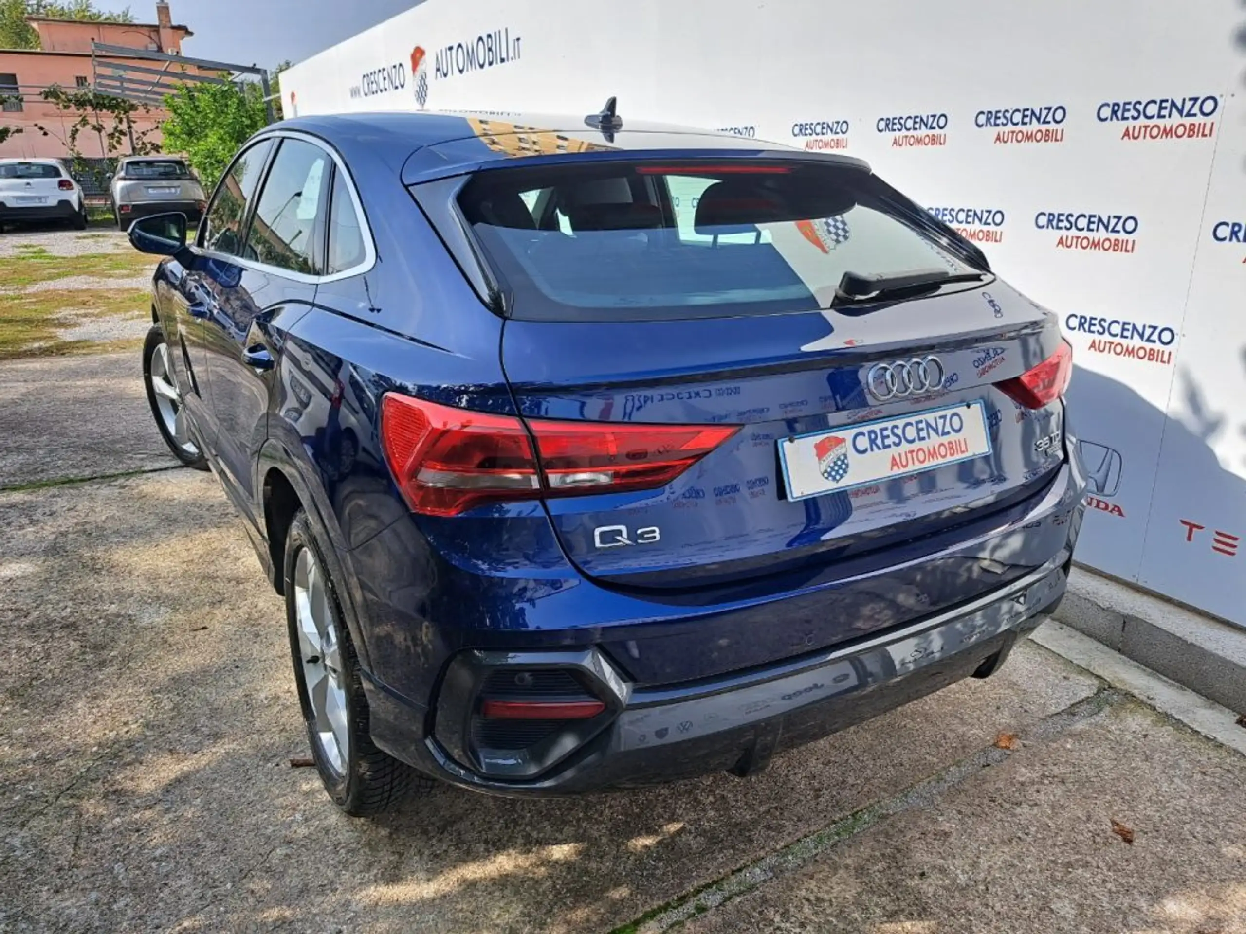 Audi - Q3