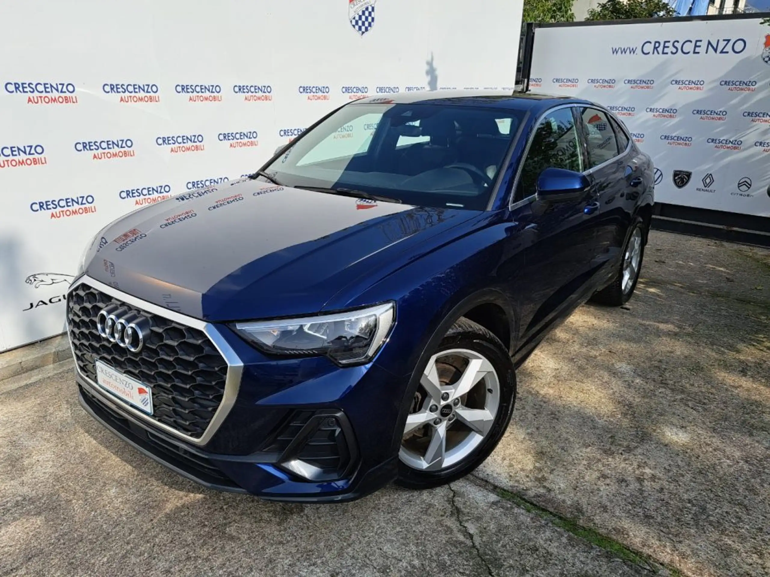 Audi - Q3