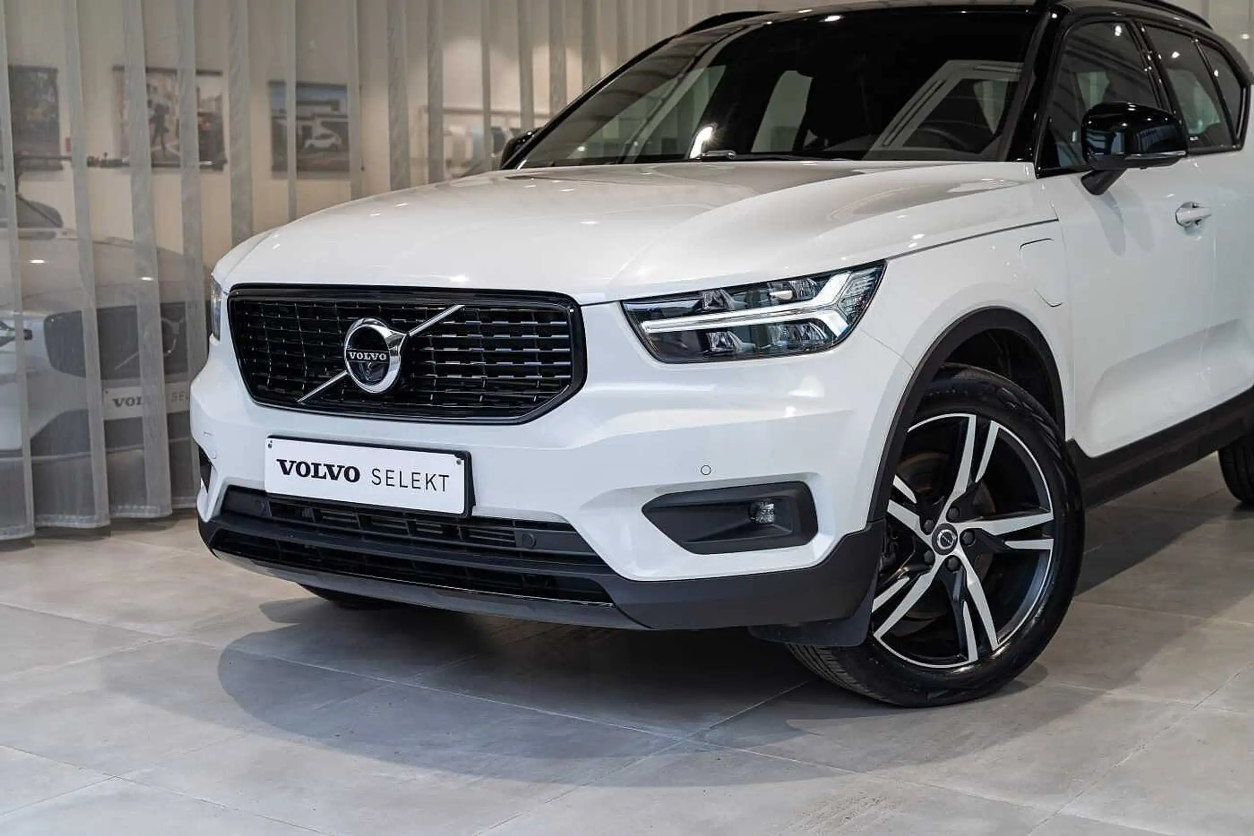 Volvo - XC40