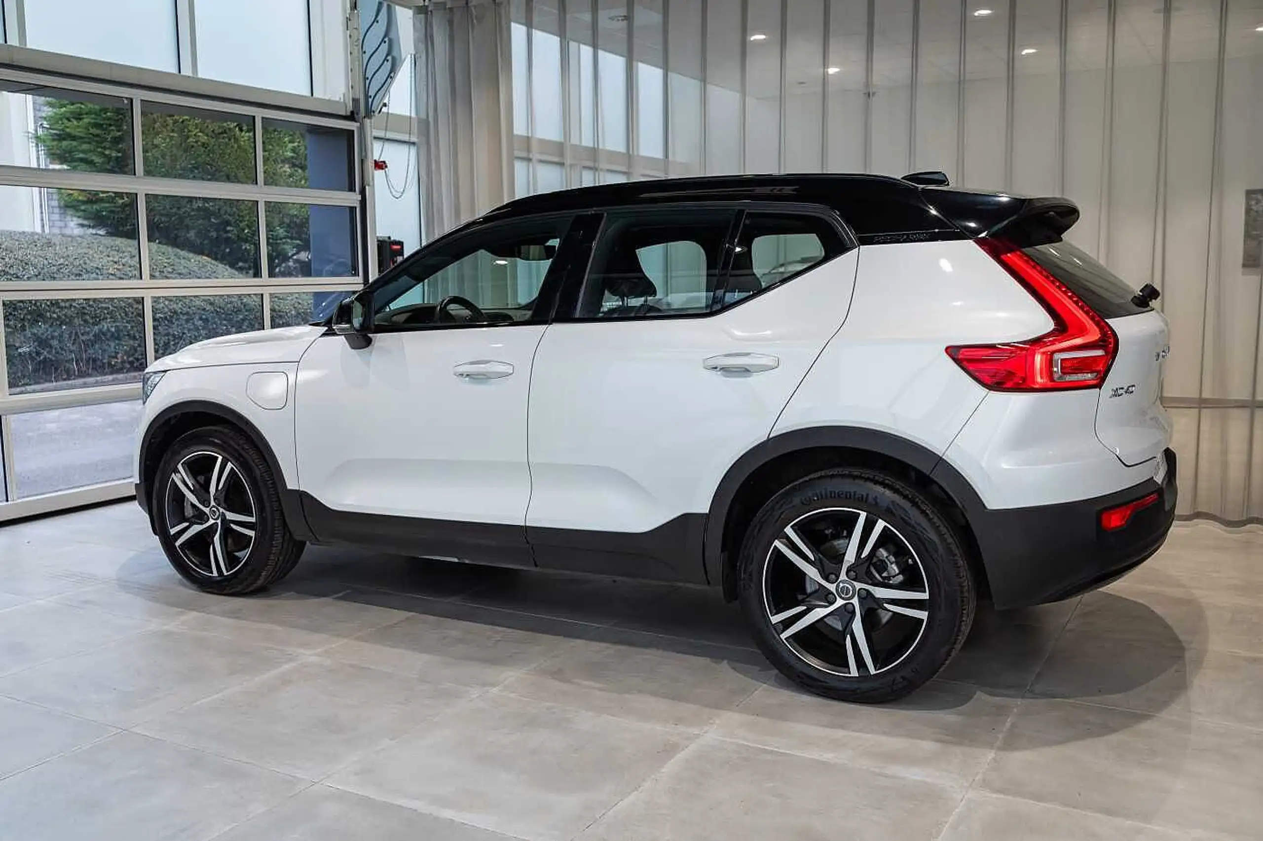 Volvo - XC40