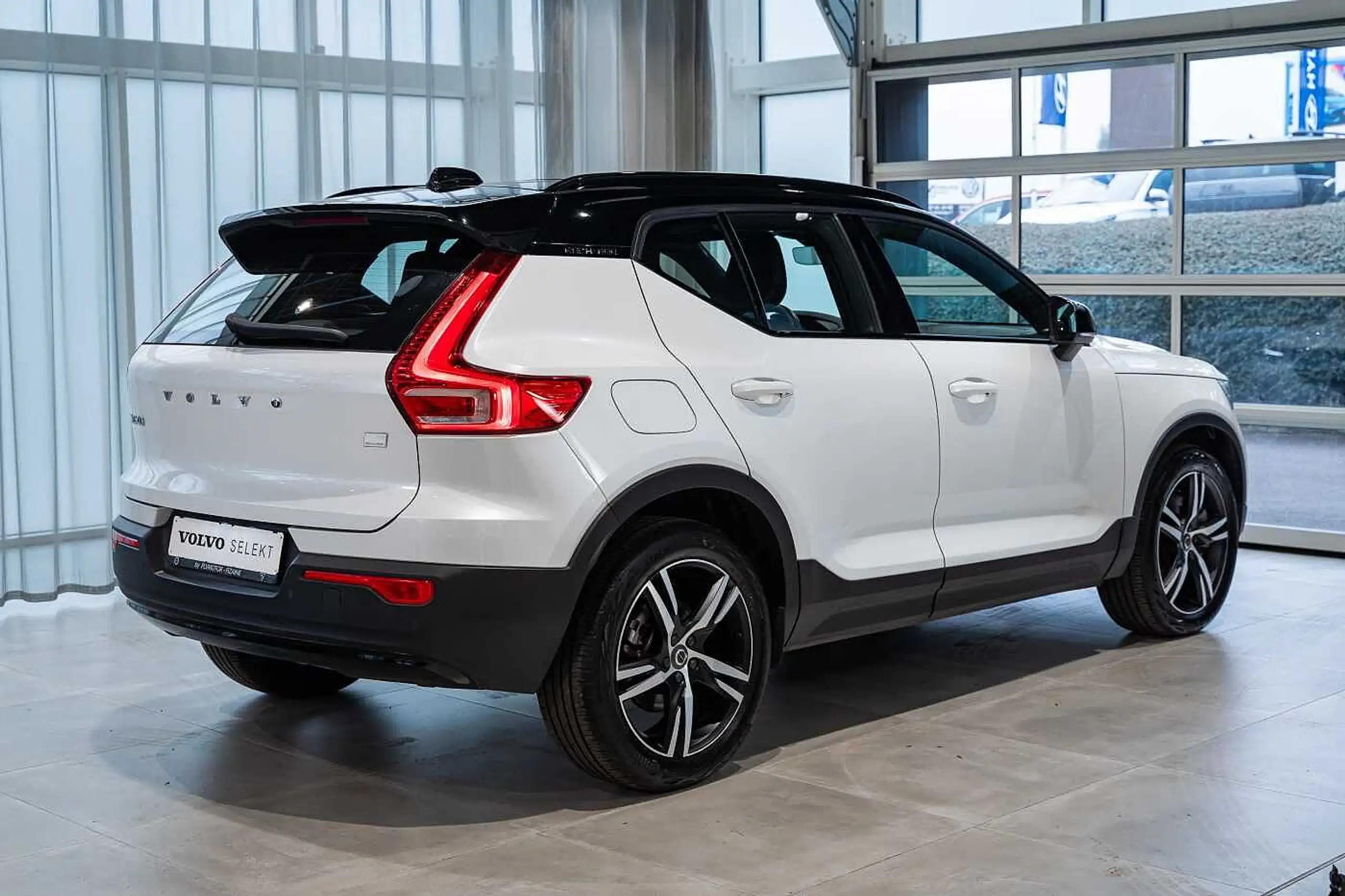 Volvo - XC40