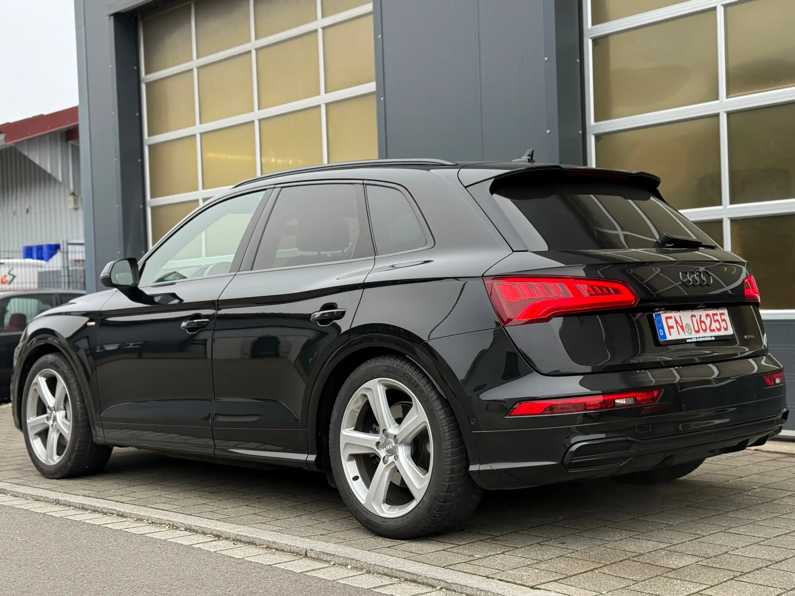 Audi - Q5