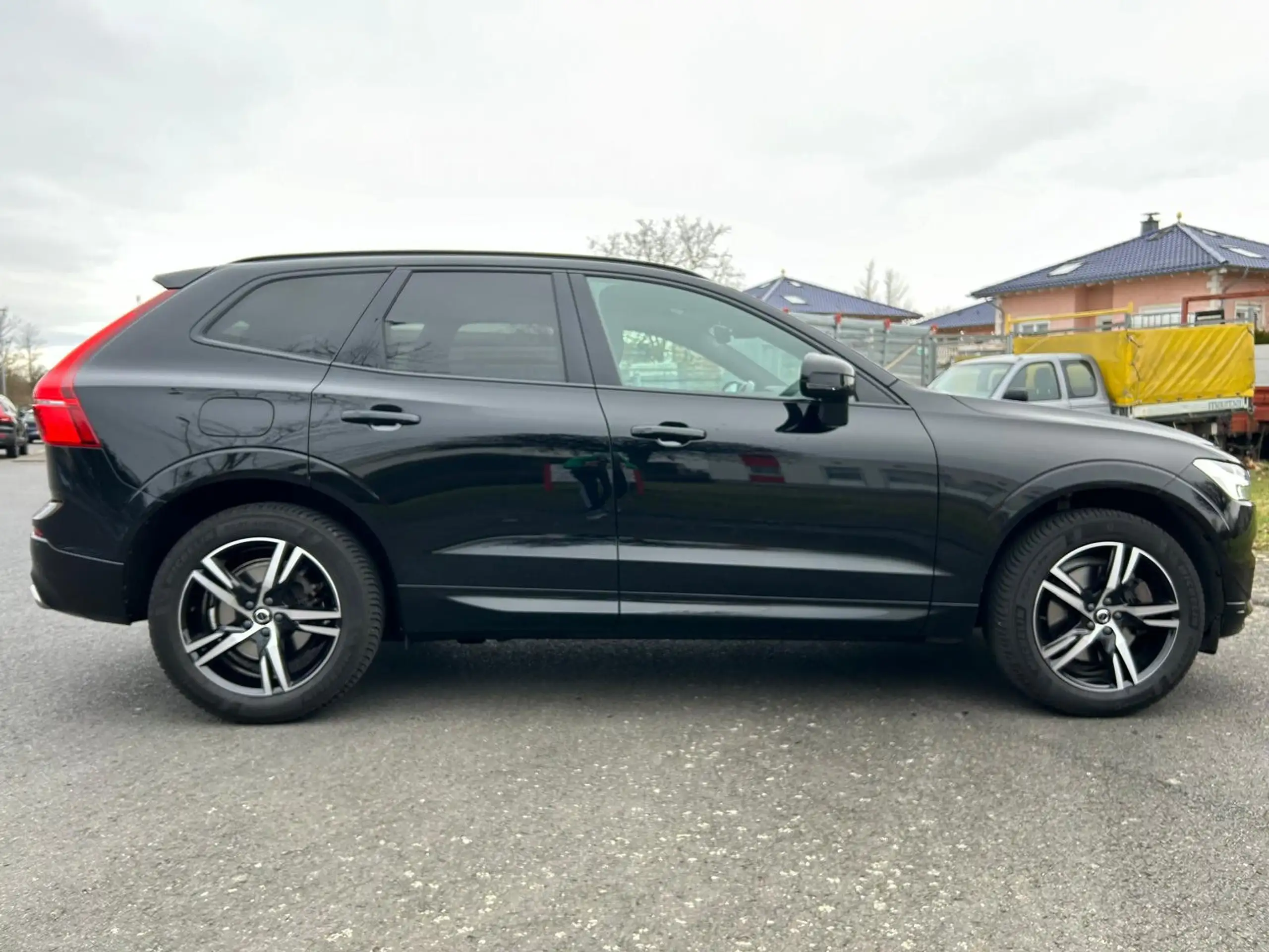 Volvo - XC60