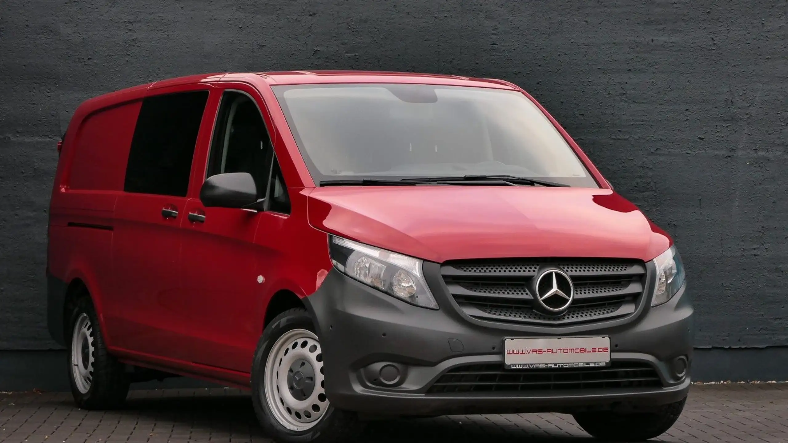 Mercedes-Benz - Vito