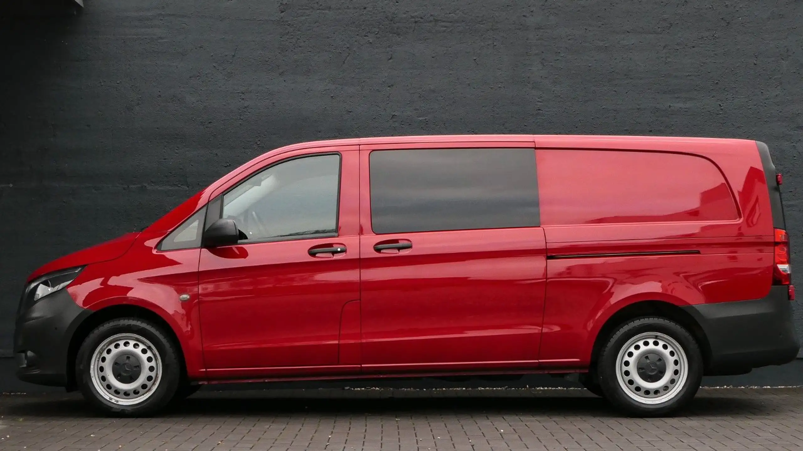 Mercedes-Benz - Vito