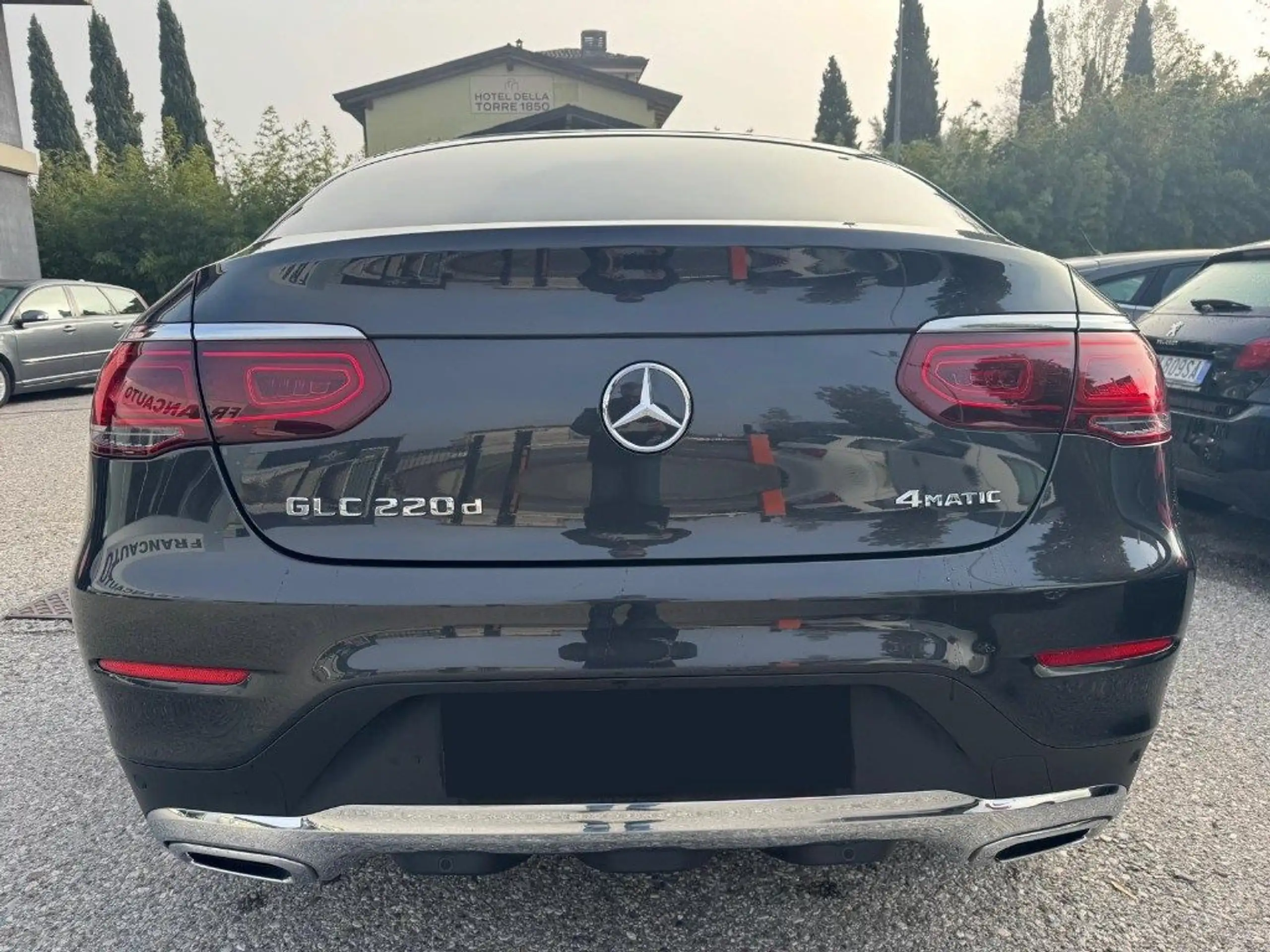 Mercedes-Benz - GLC 220