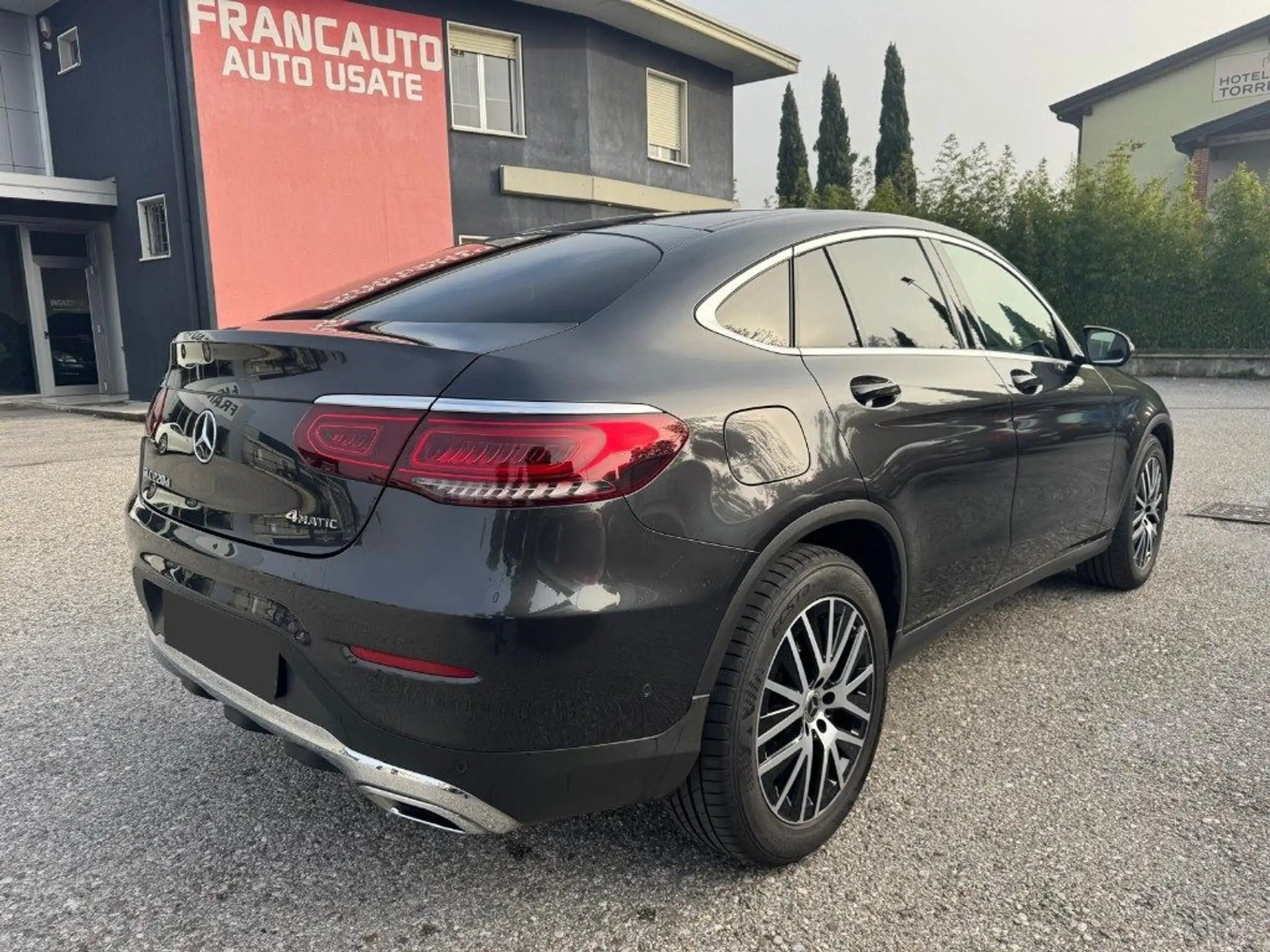 Mercedes-Benz - GLC 220