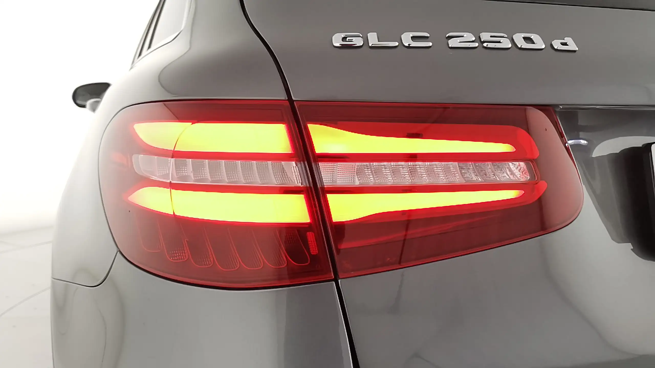 Mercedes-Benz - GLC 250