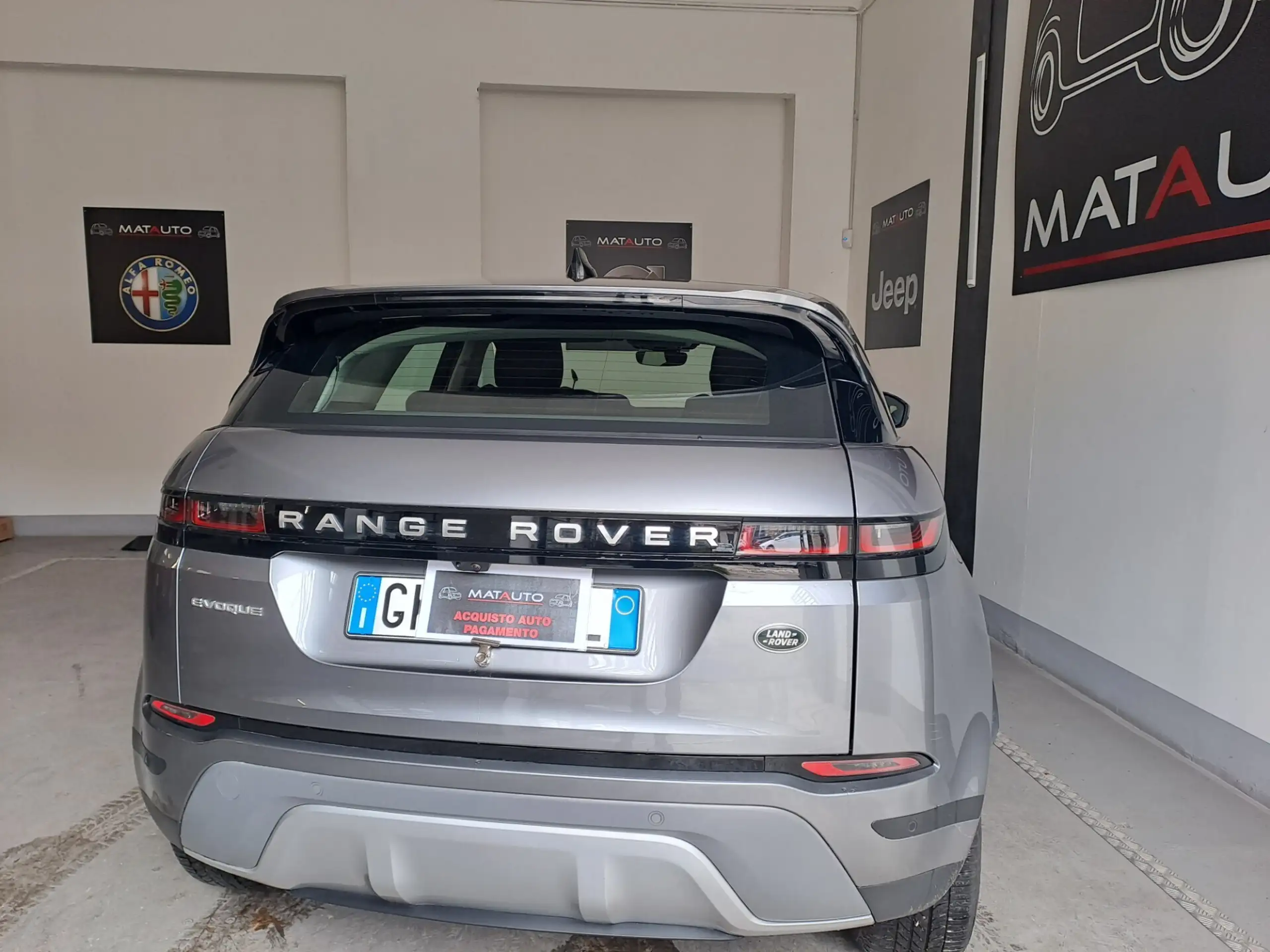 Land Rover - Range Rover Evoque