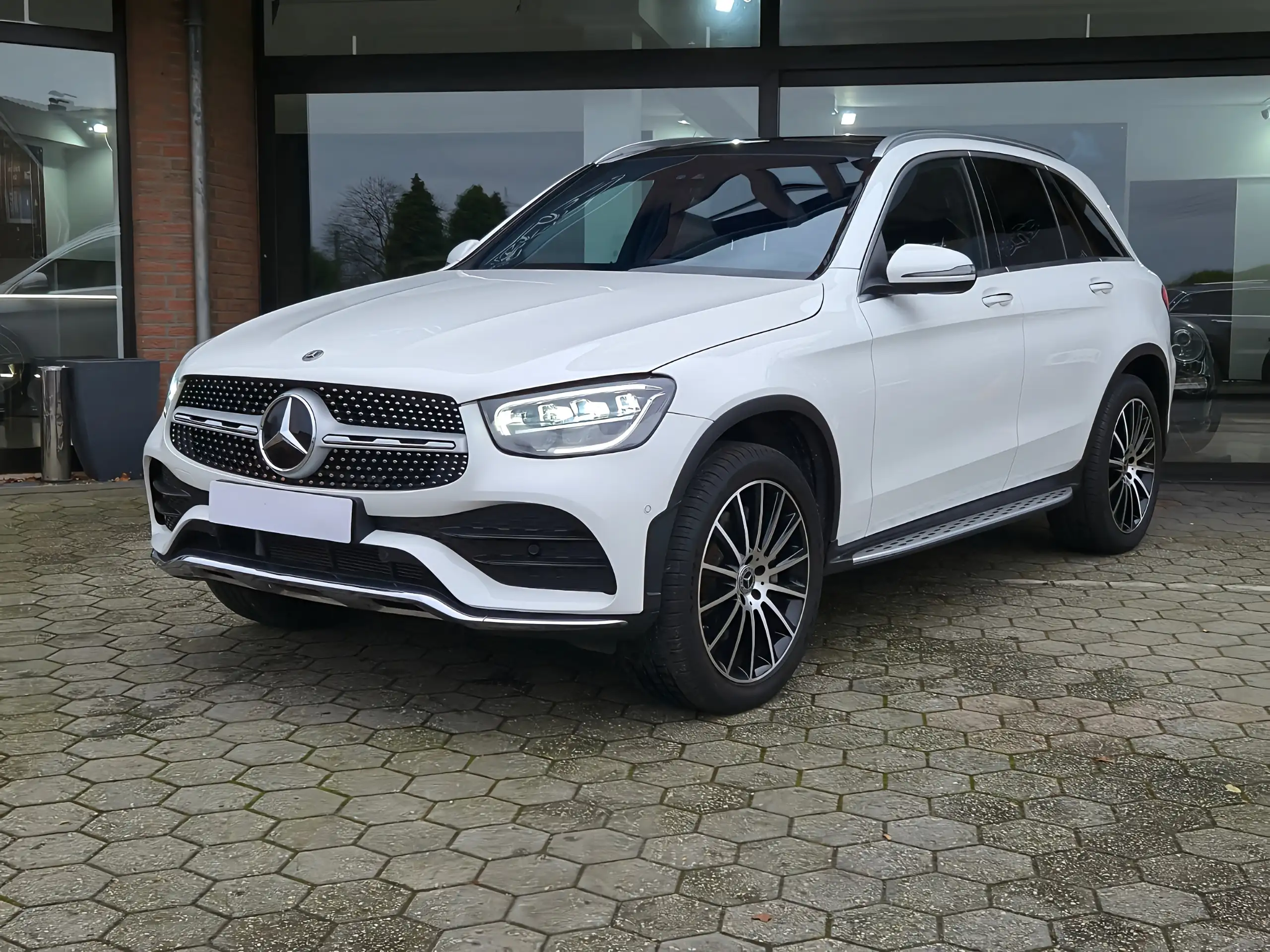 Mercedes-Benz - GLC 300