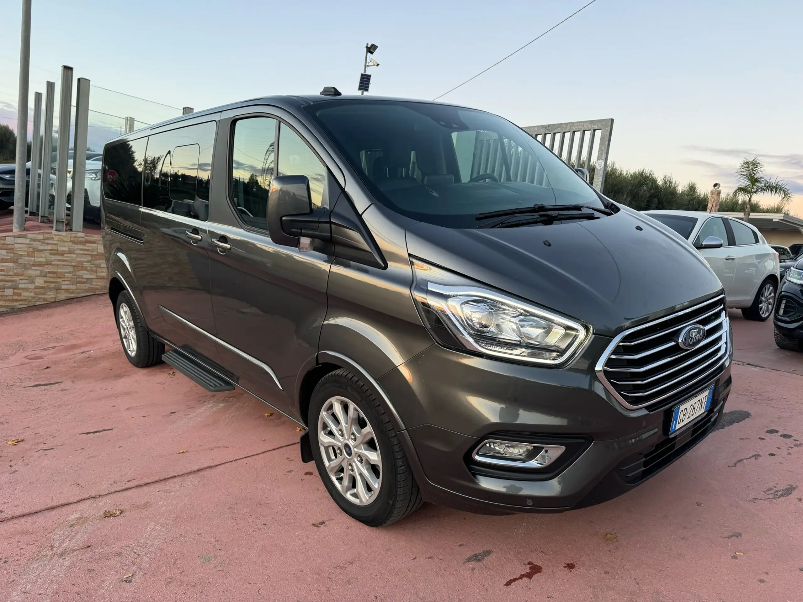 Ford - Tourneo Custom