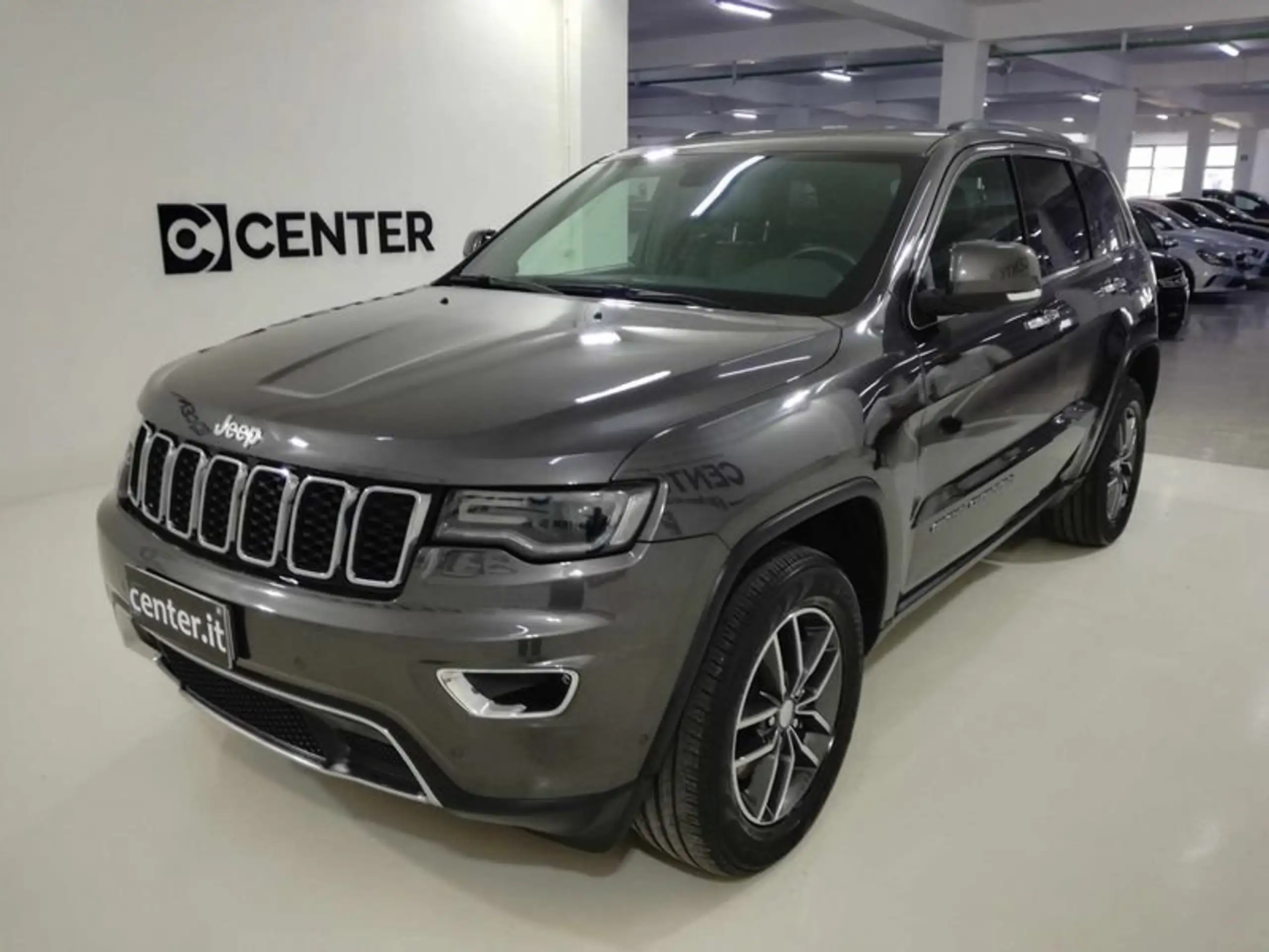 Jeep - Grand Cherokee