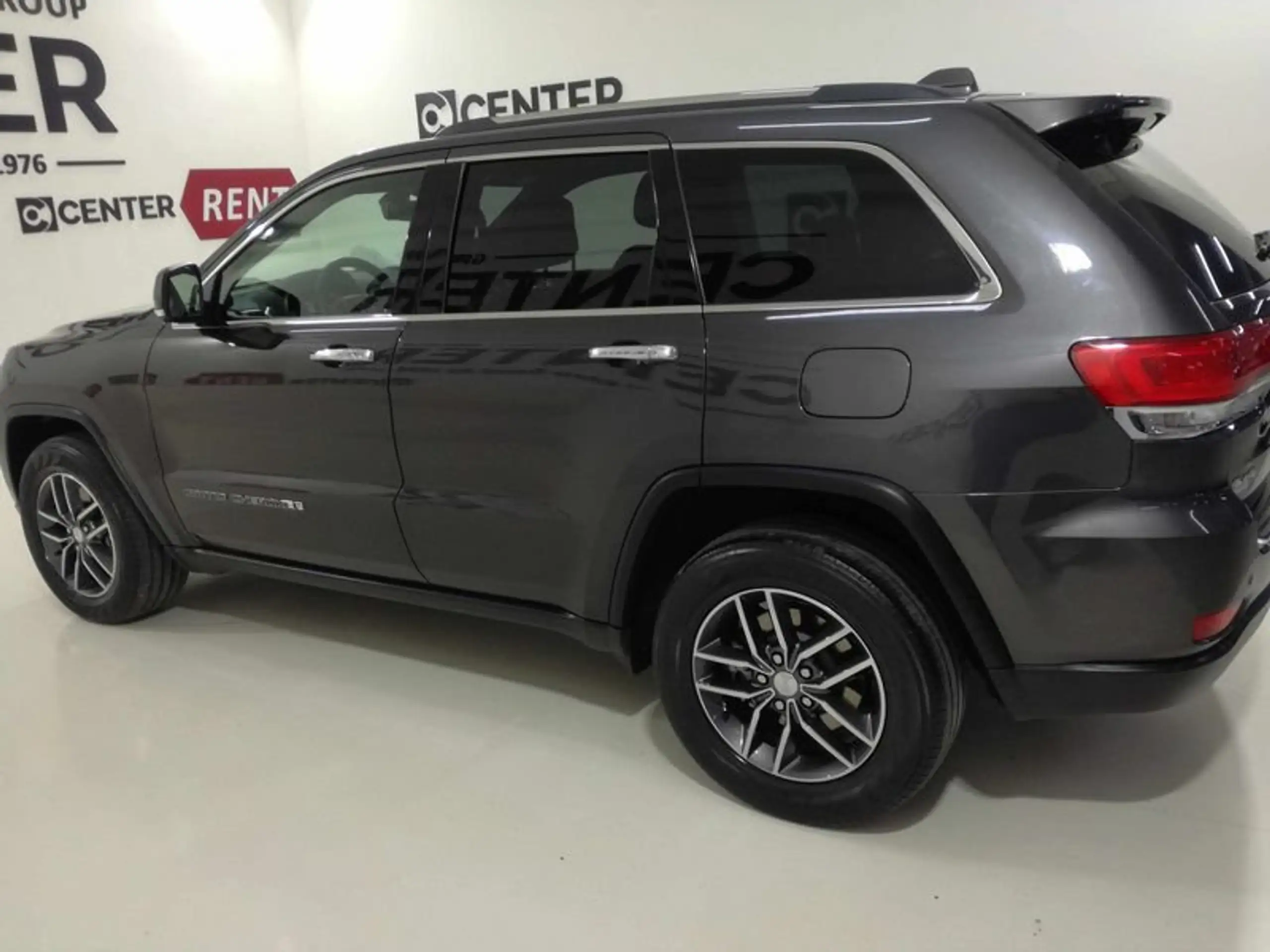 Jeep - Grand Cherokee