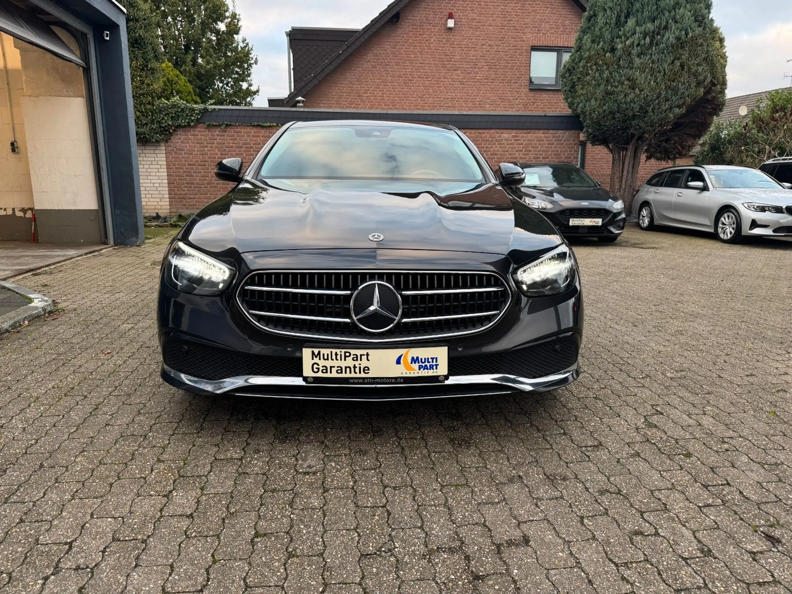 Mercedes-Benz - E 220