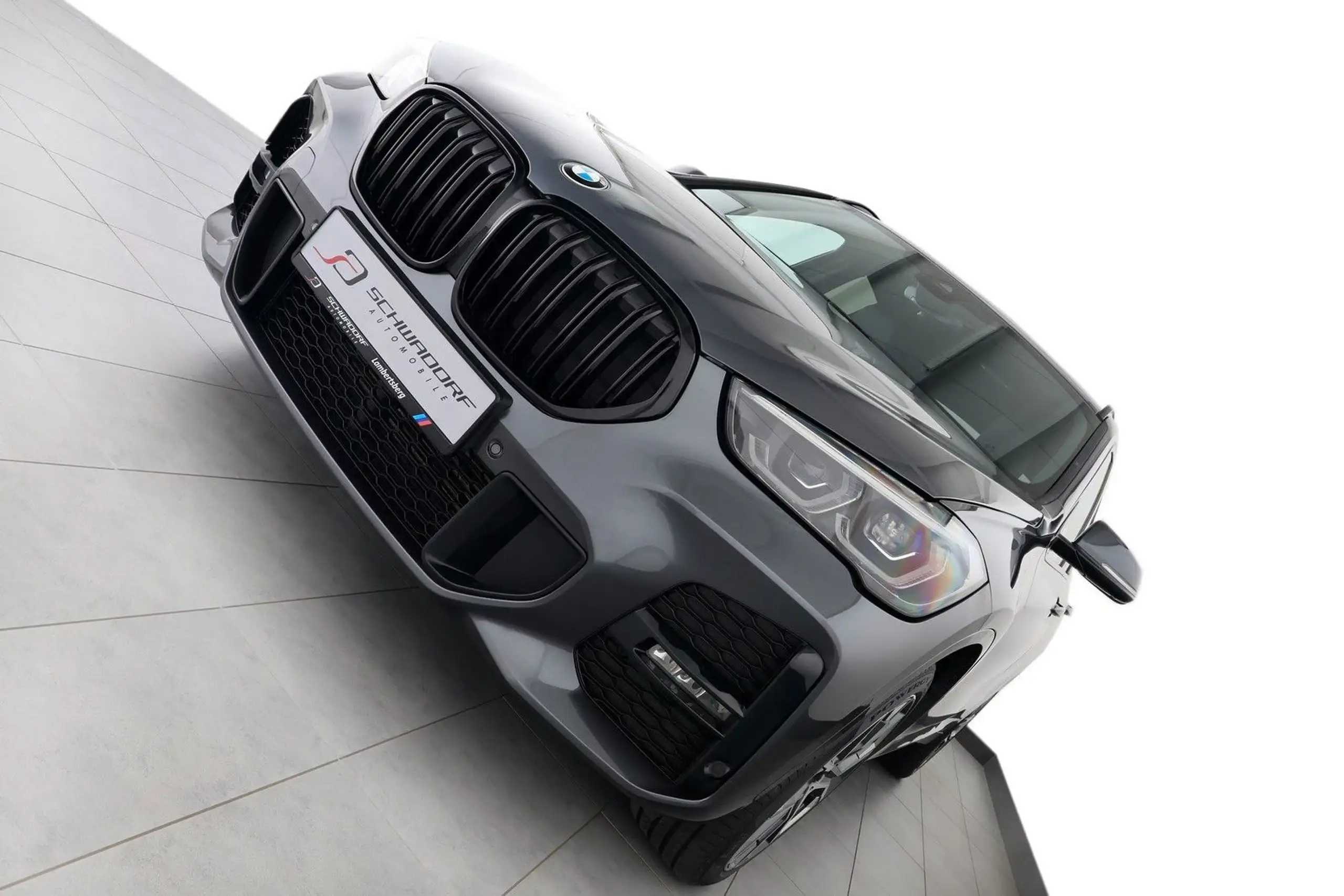 BMW - X1