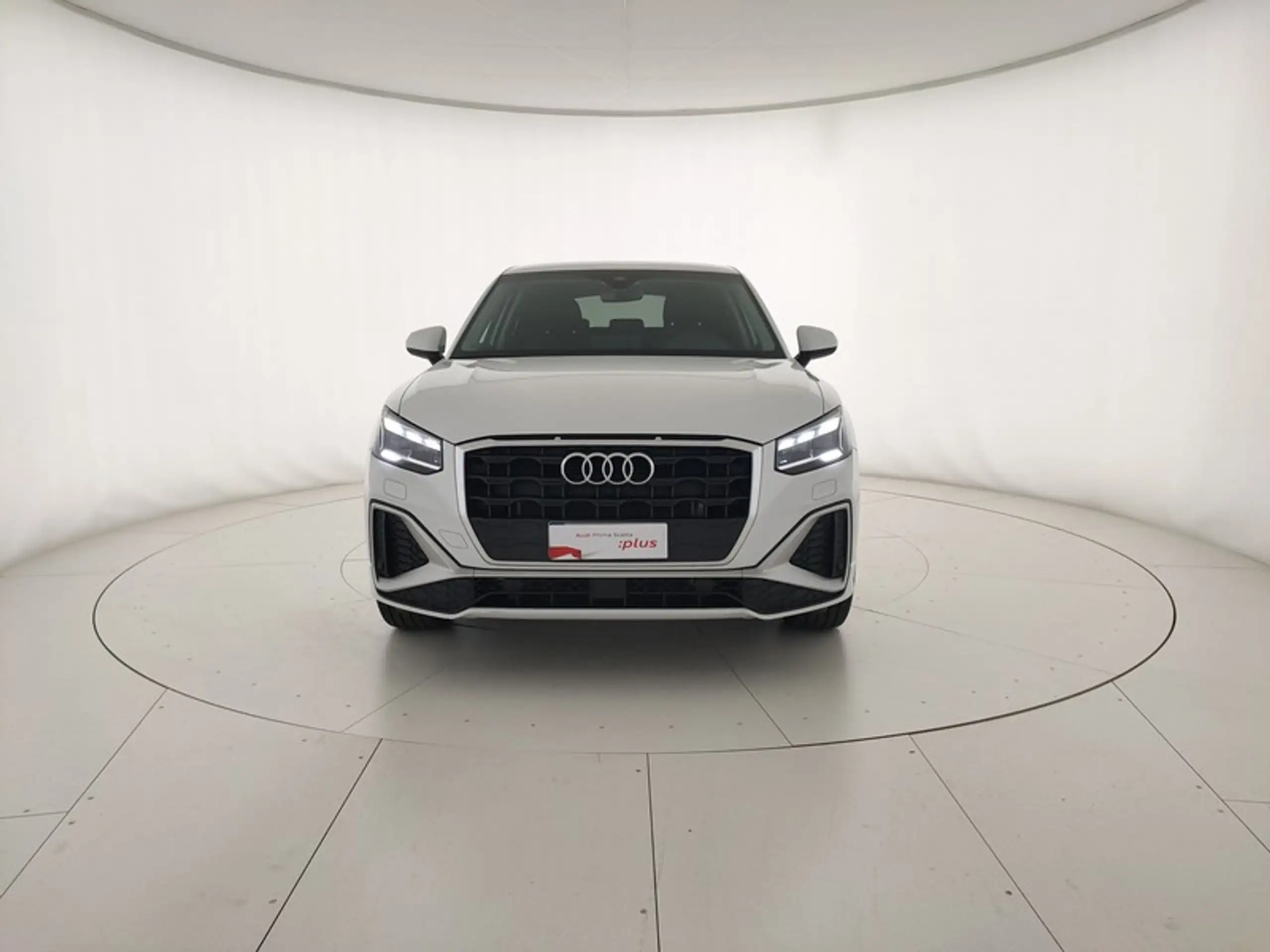 Audi - Q2