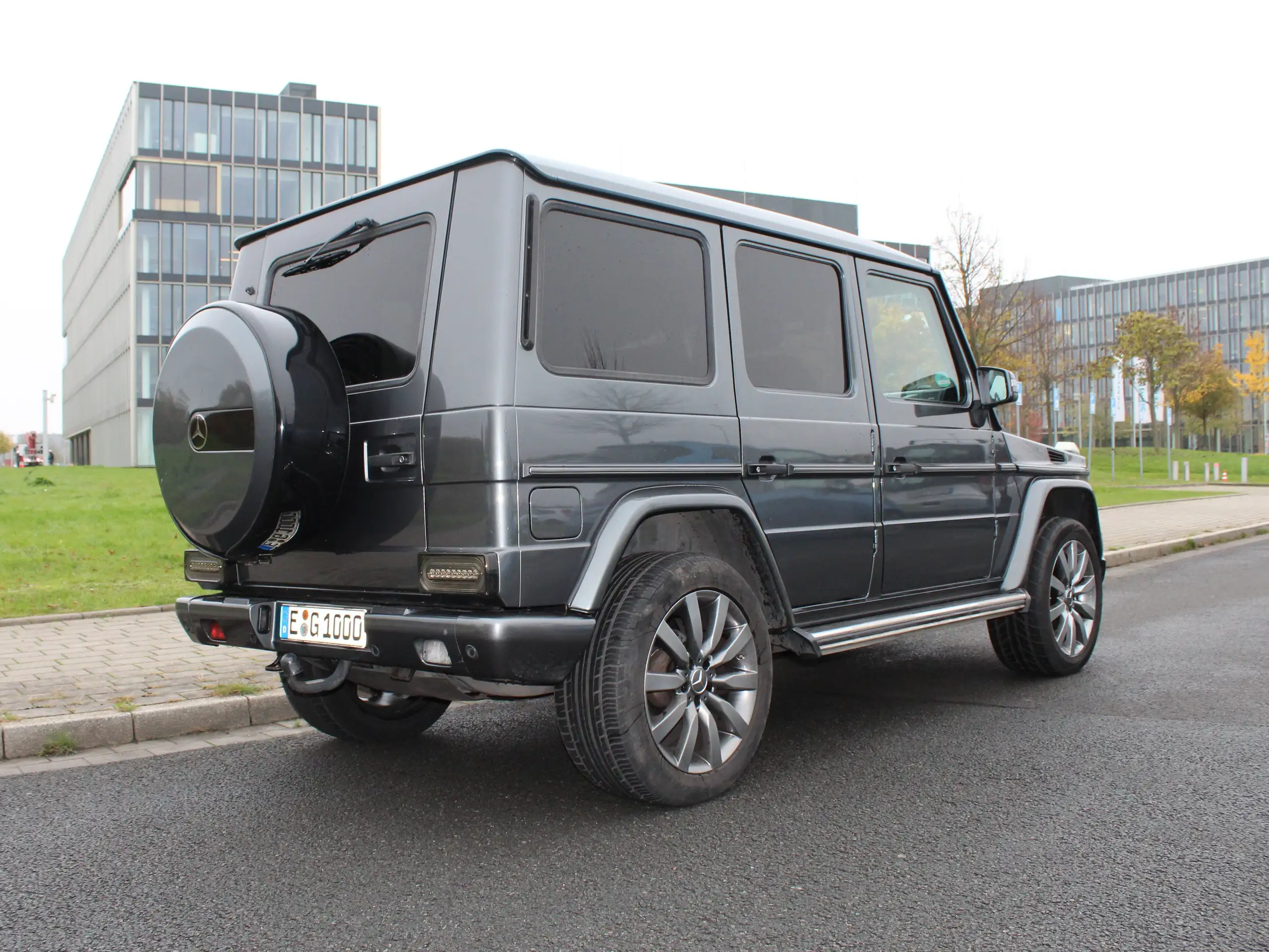 Mercedes-Benz - G 400