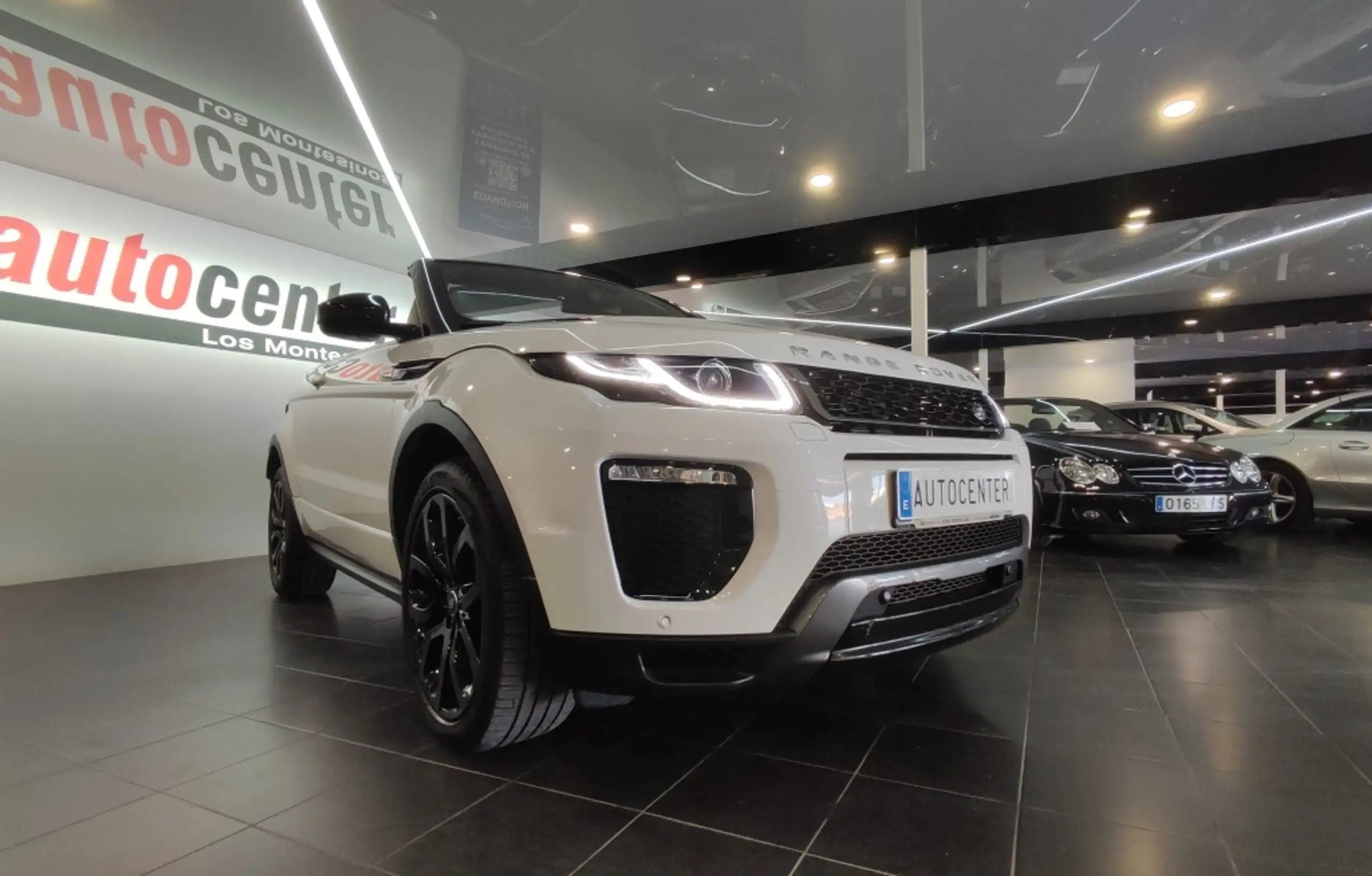 Land Rover - Range Rover Evoque