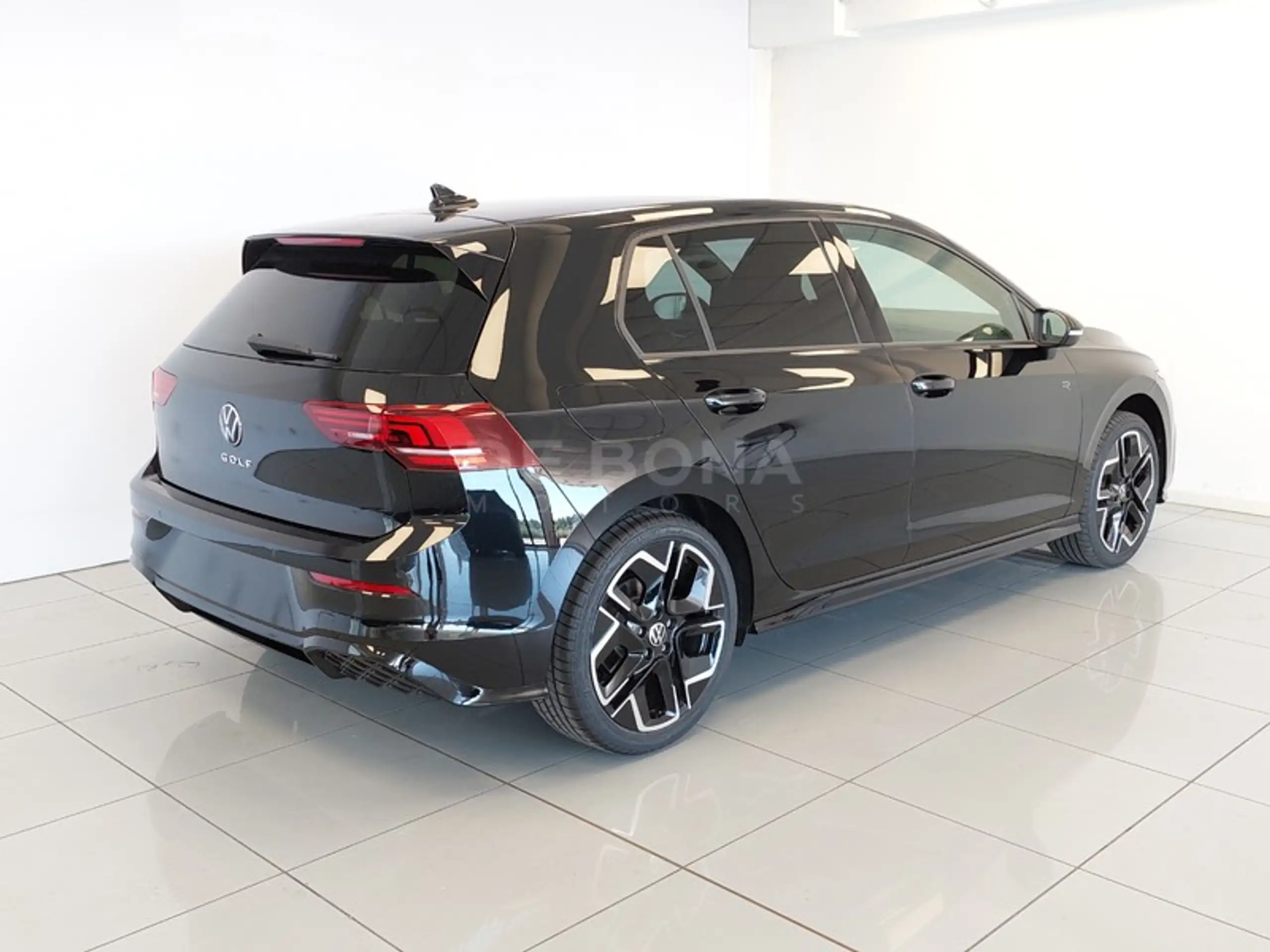 Volkswagen - Golf