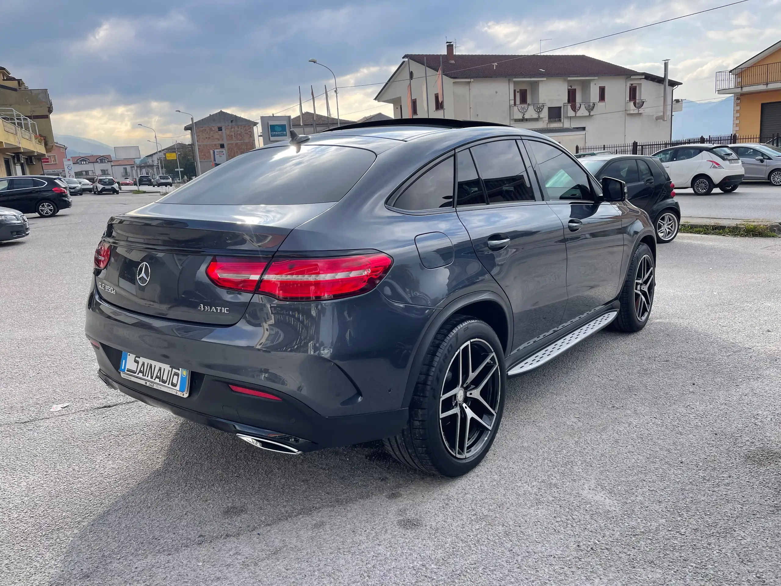 Mercedes-Benz - GLE 350