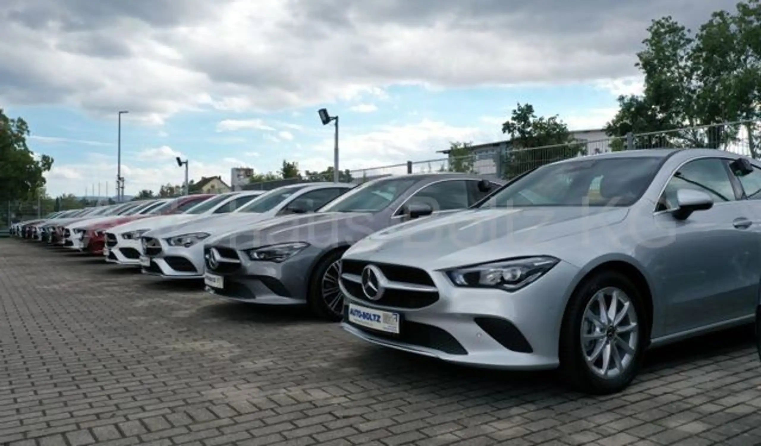 Mercedes-Benz - CLA 200