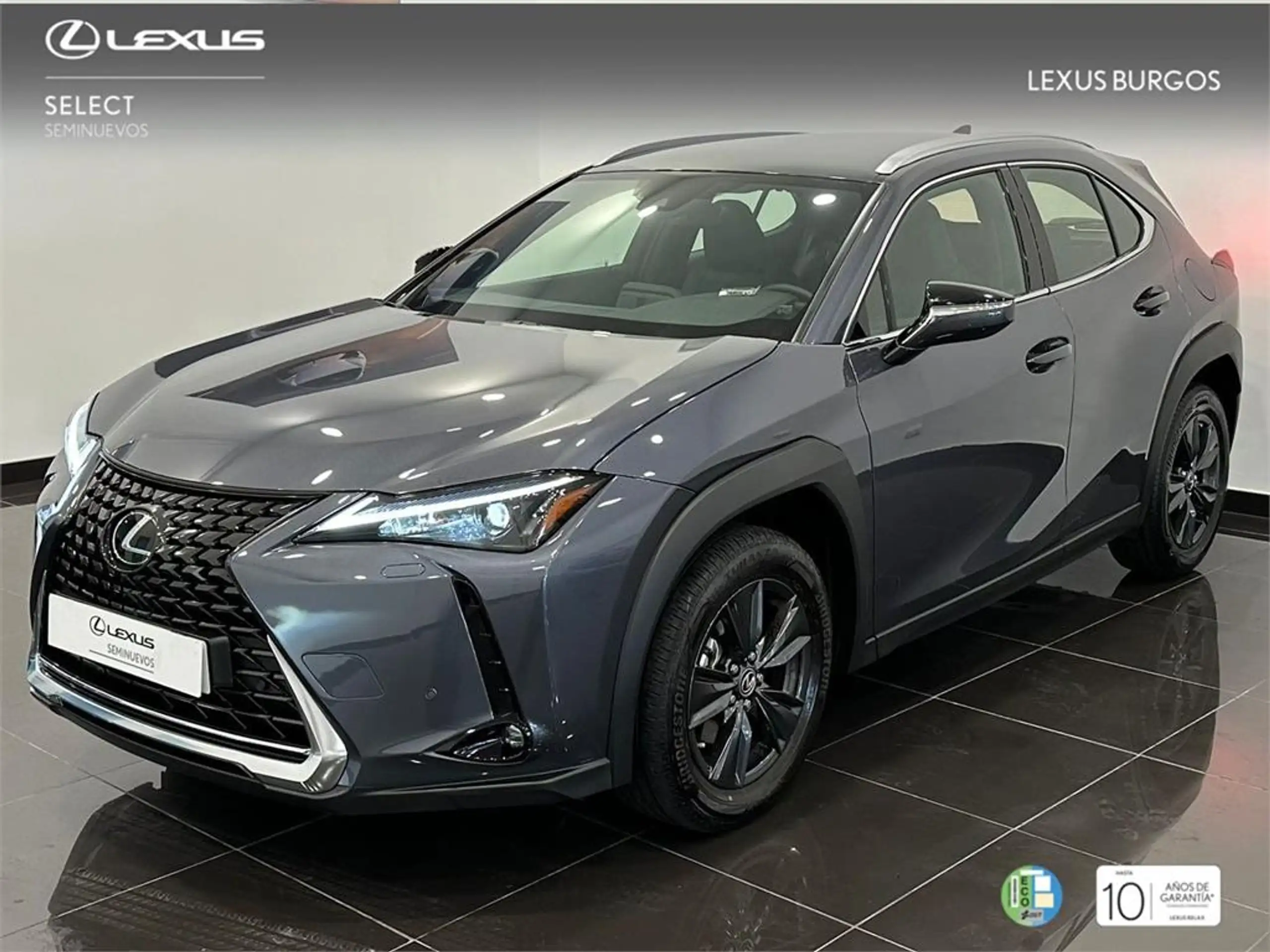 Lexus - UX 200