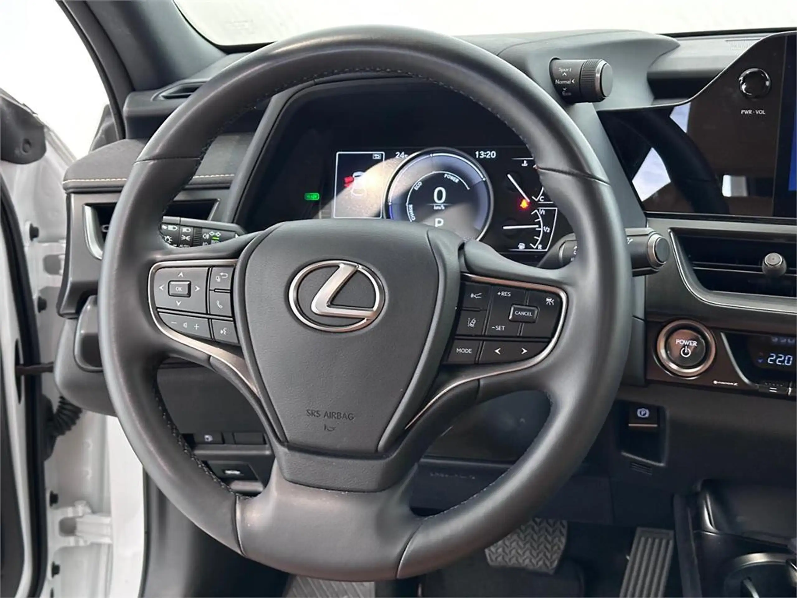 Lexus - UX 200