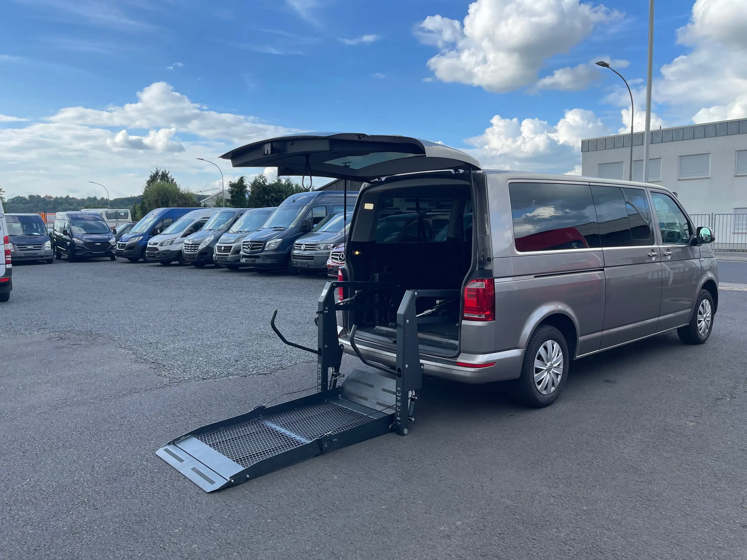 Volkswagen - T6 Caravelle