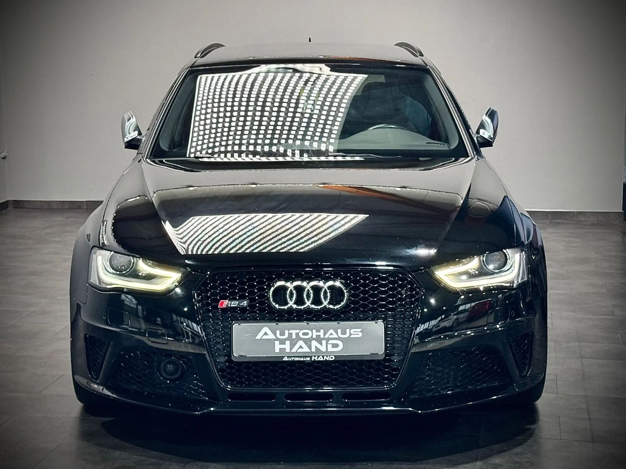 Audi - RS4