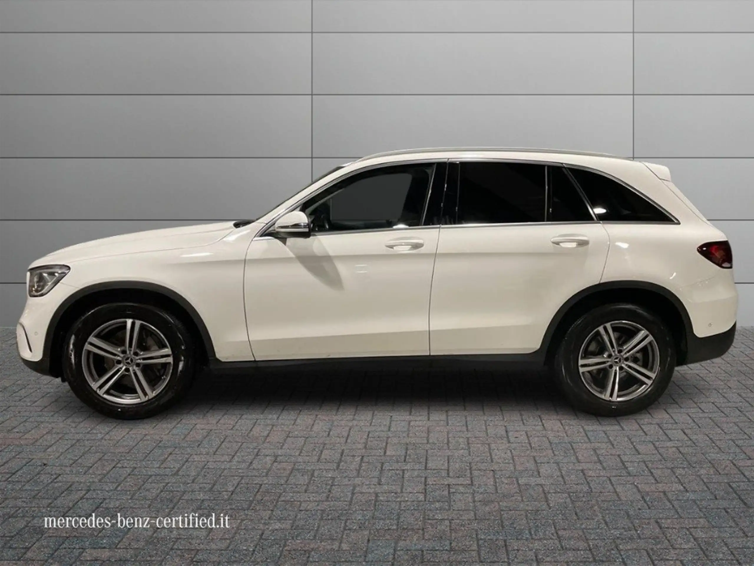 Mercedes-Benz - GLC 220