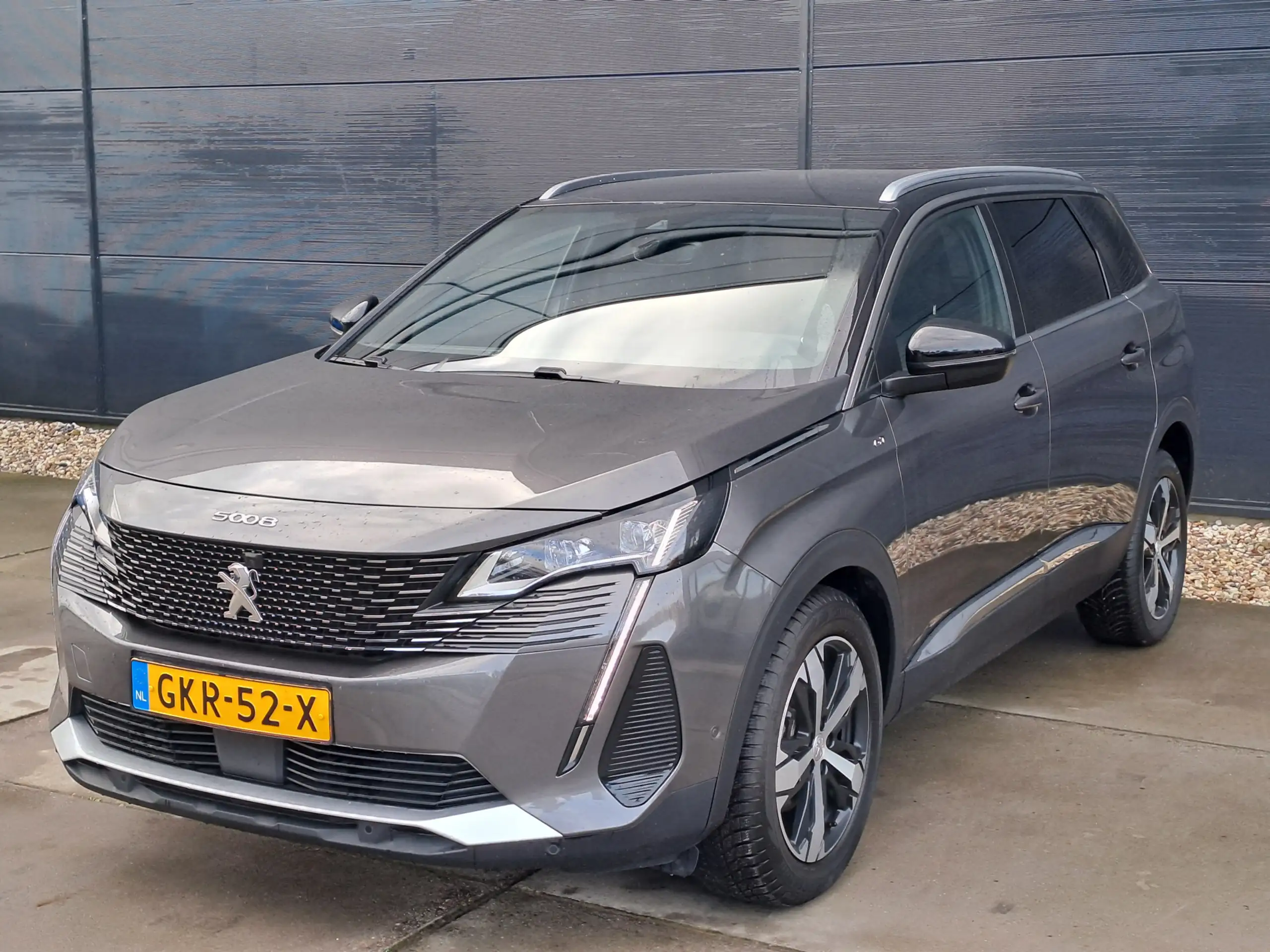 Peugeot - 5008