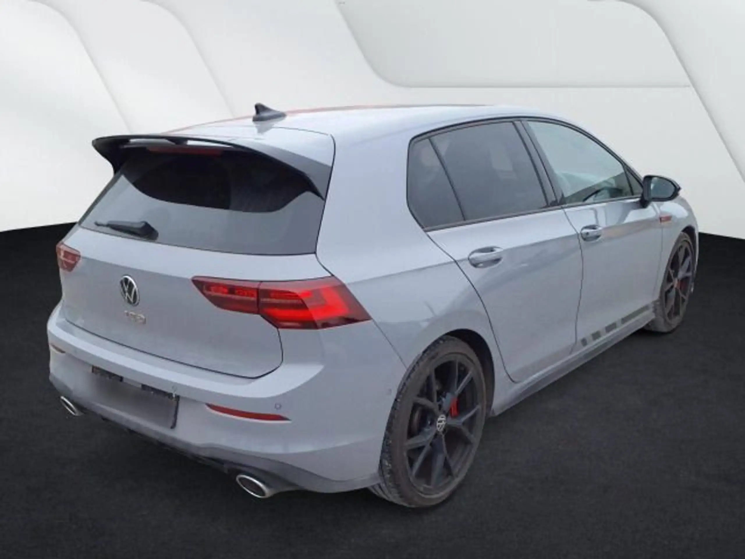 Volkswagen - Golf GTI