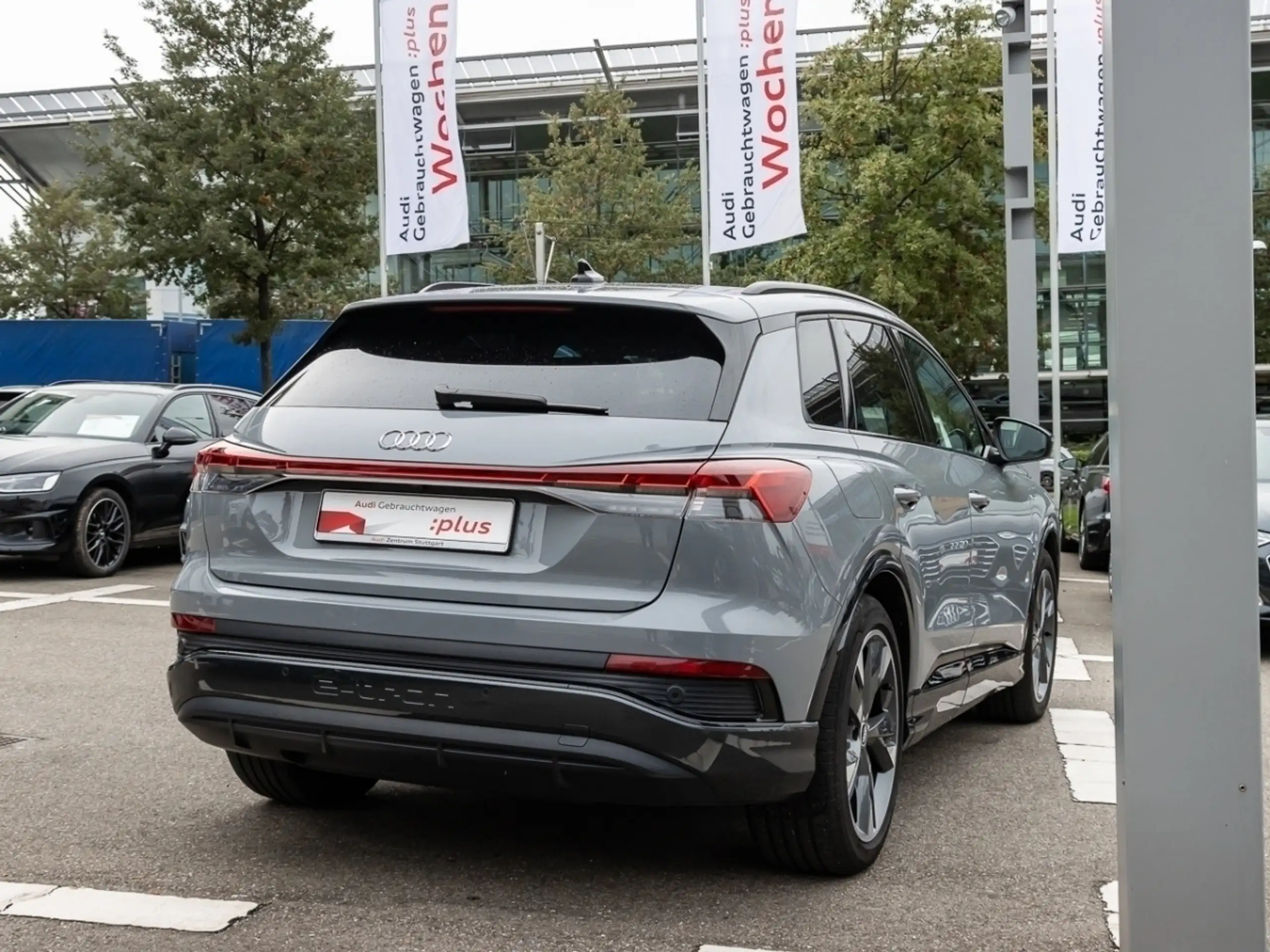 Audi - Q4 e-tron