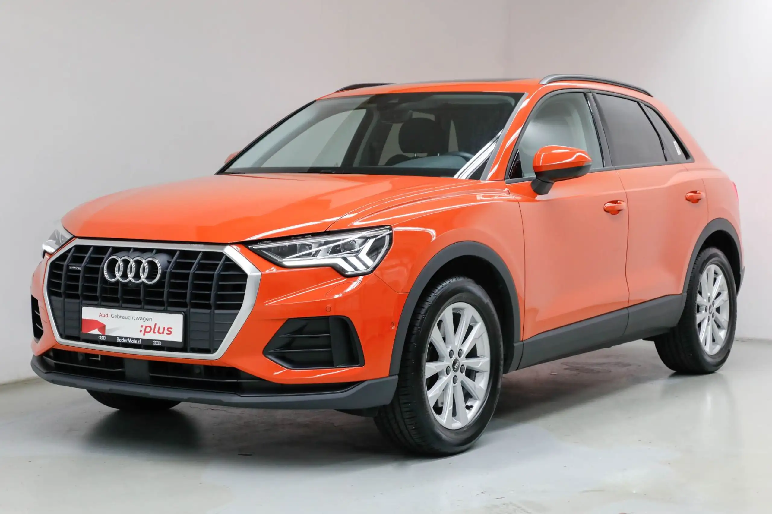 Audi - Q3