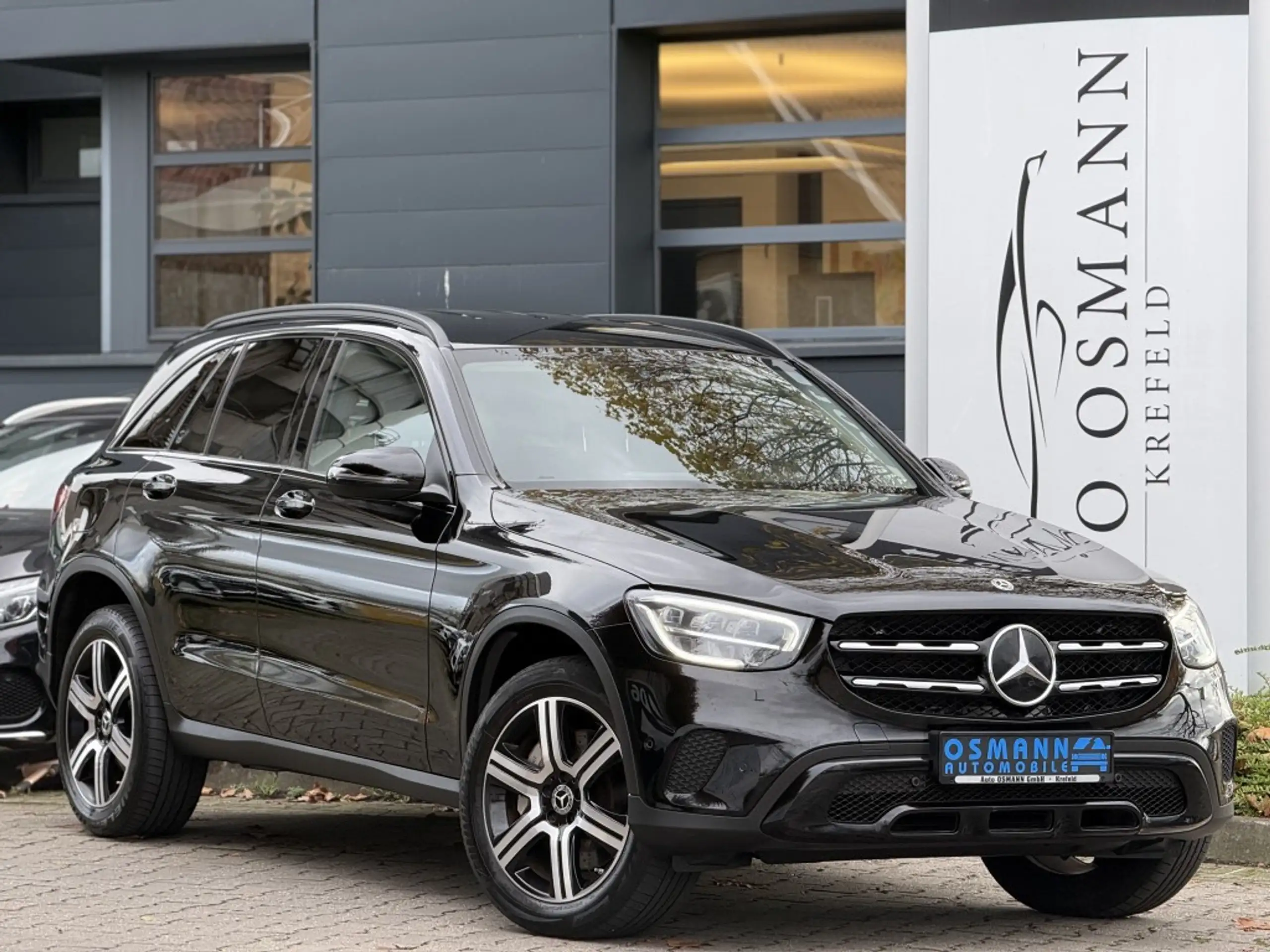 Mercedes-Benz - GLC 300