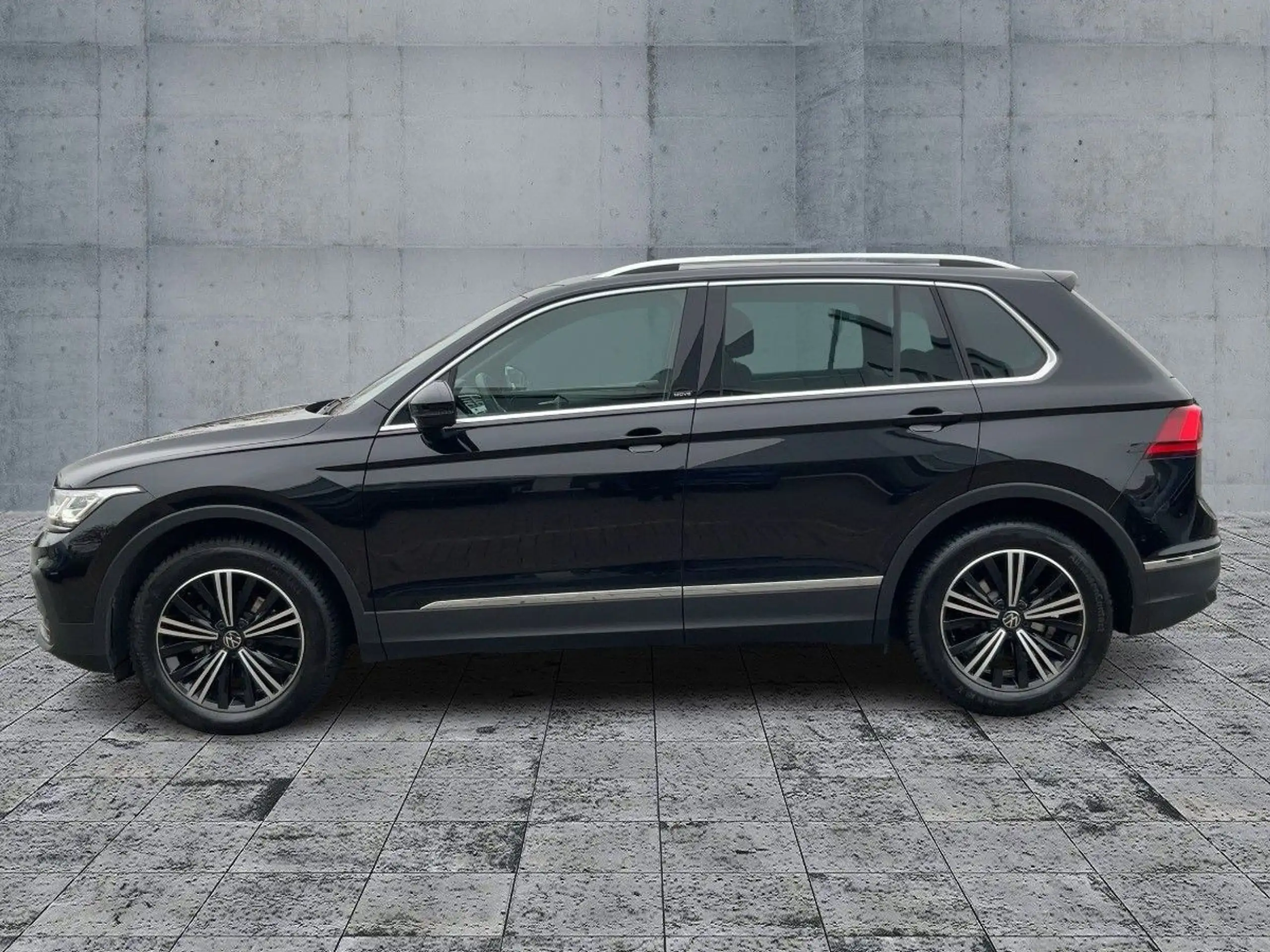 Volkswagen - Tiguan