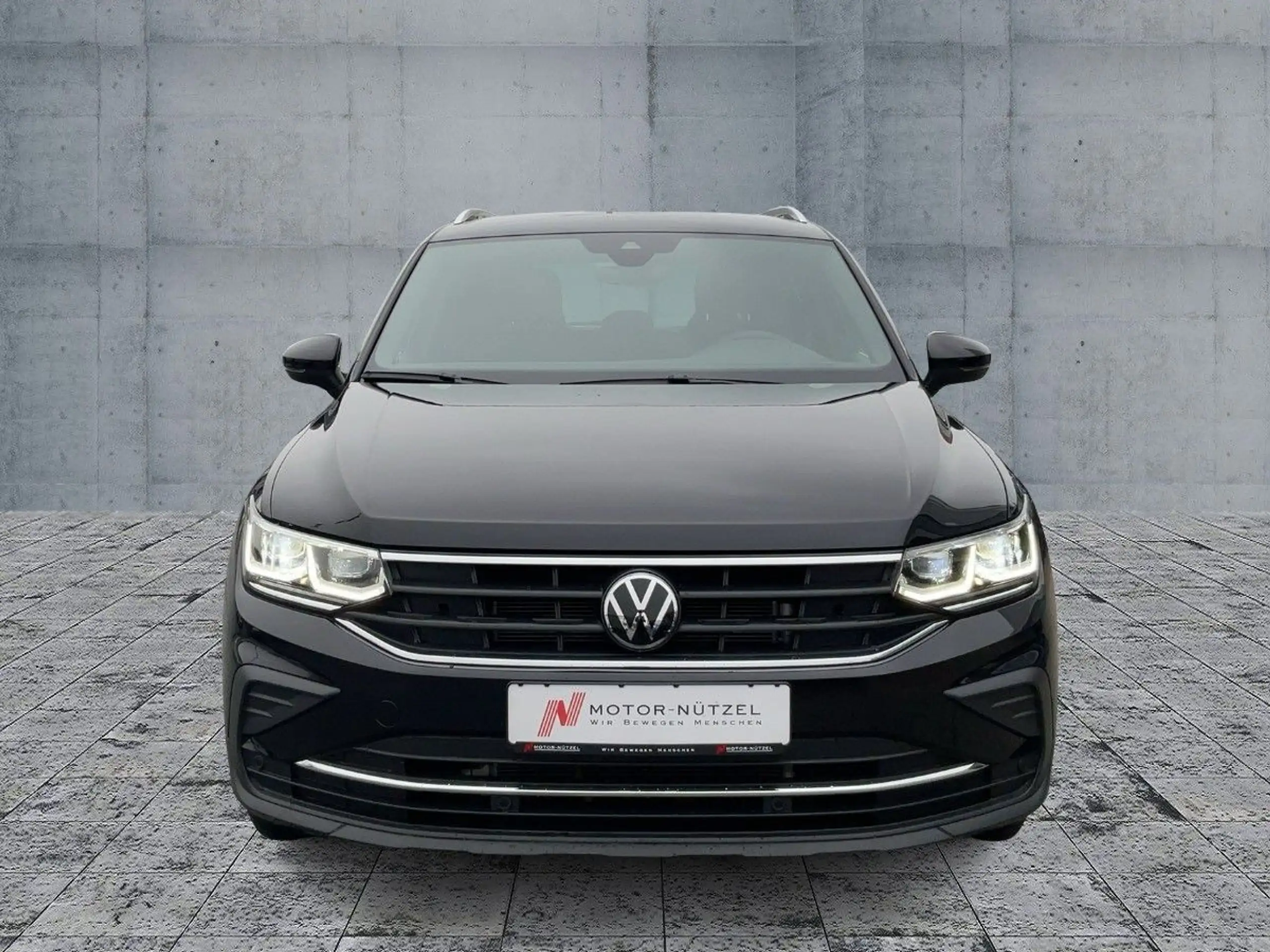 Volkswagen - Tiguan