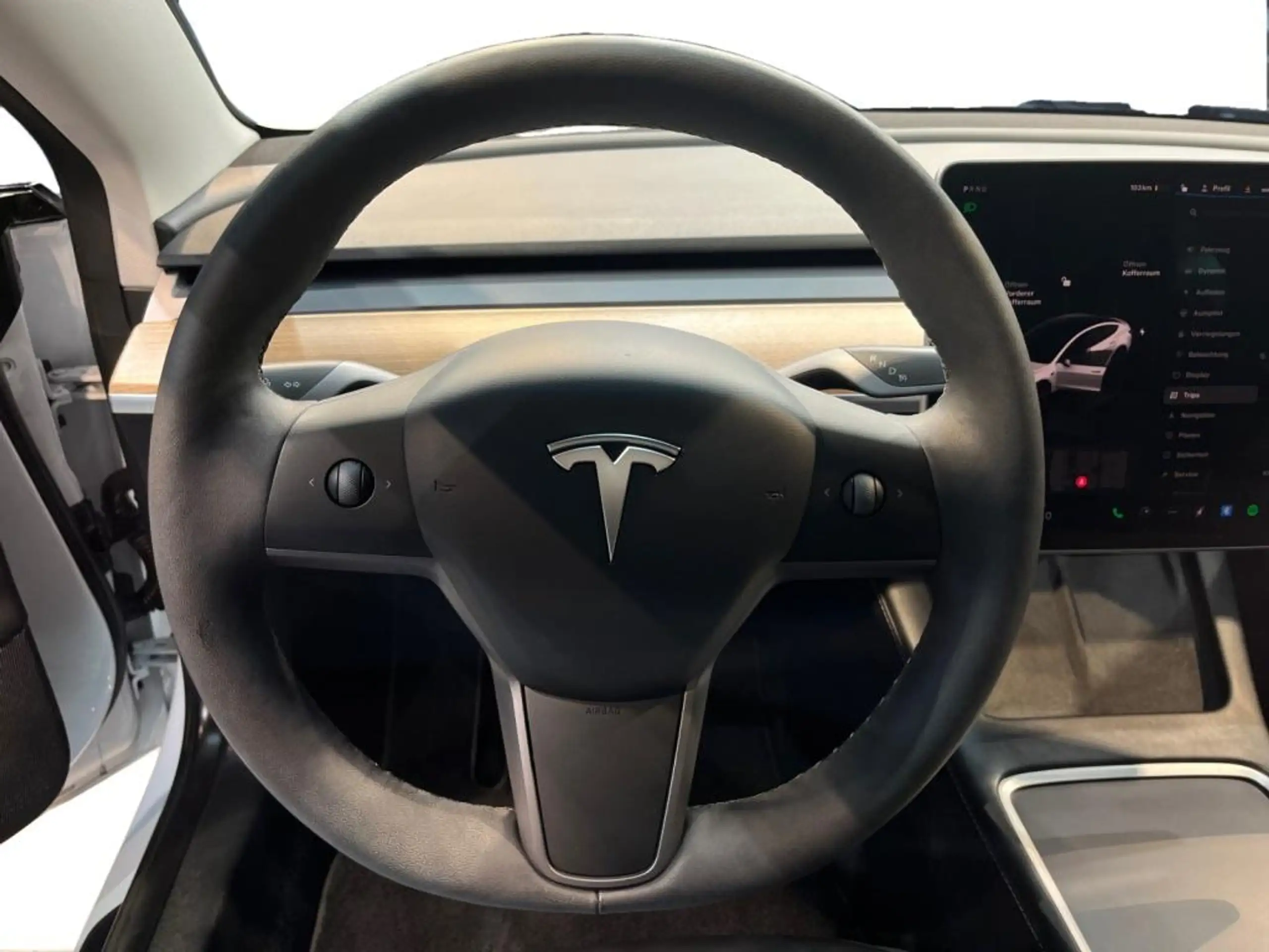 Tesla - Model 3