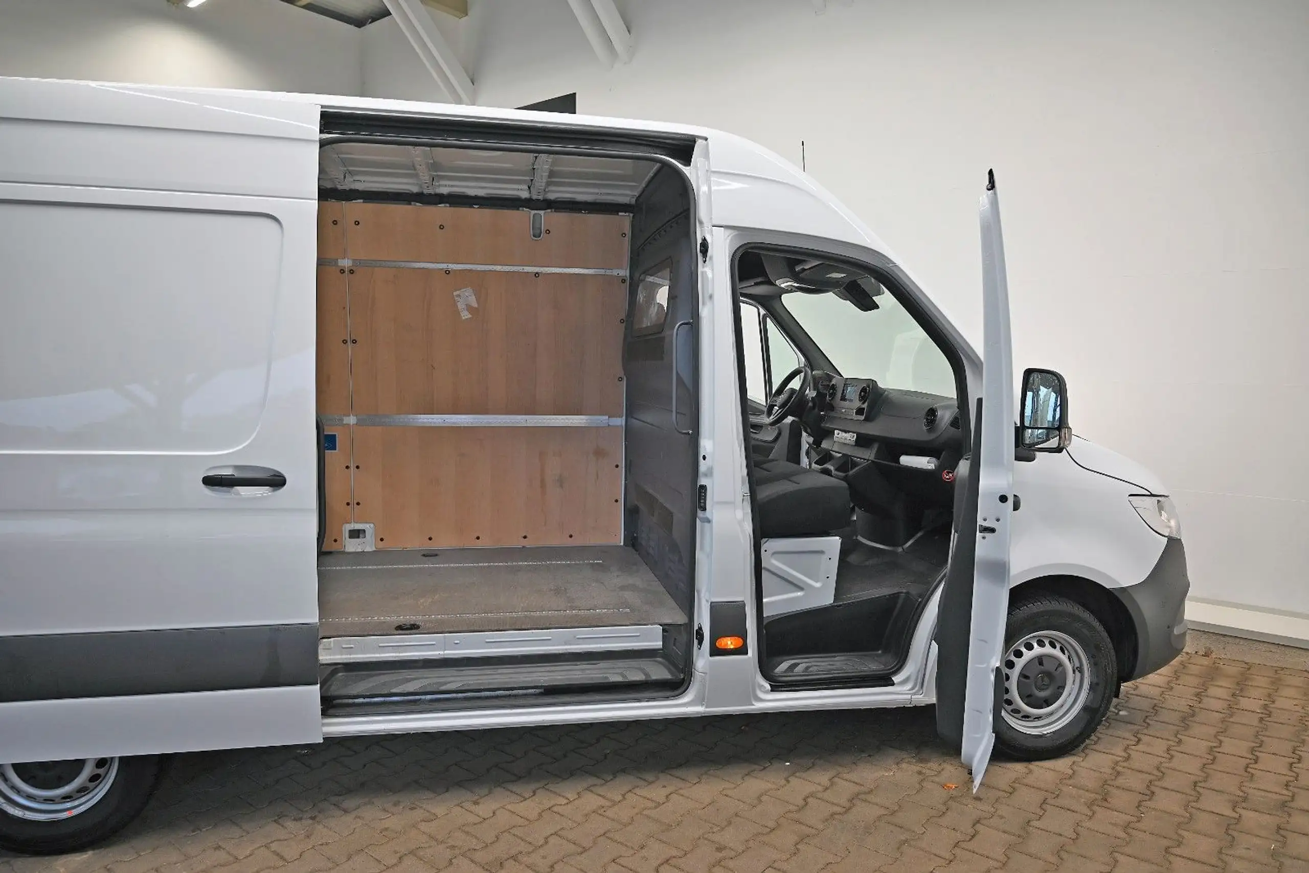 Mercedes-Benz - Sprinter