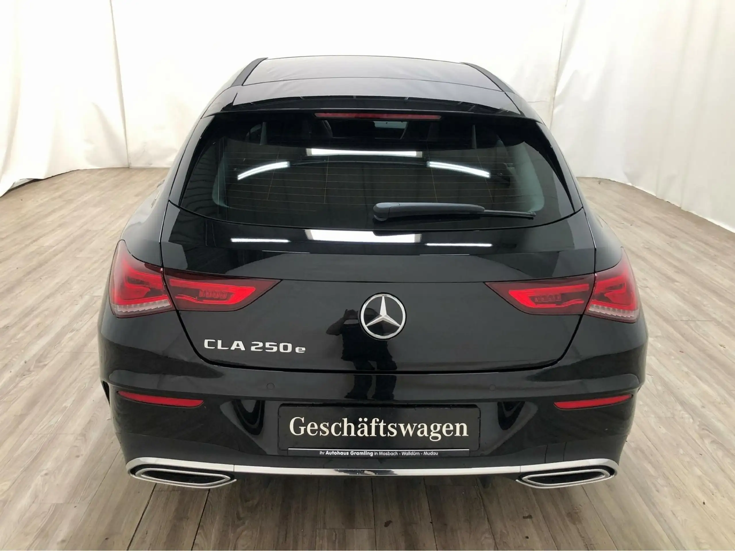 Mercedes-Benz - CLA 250