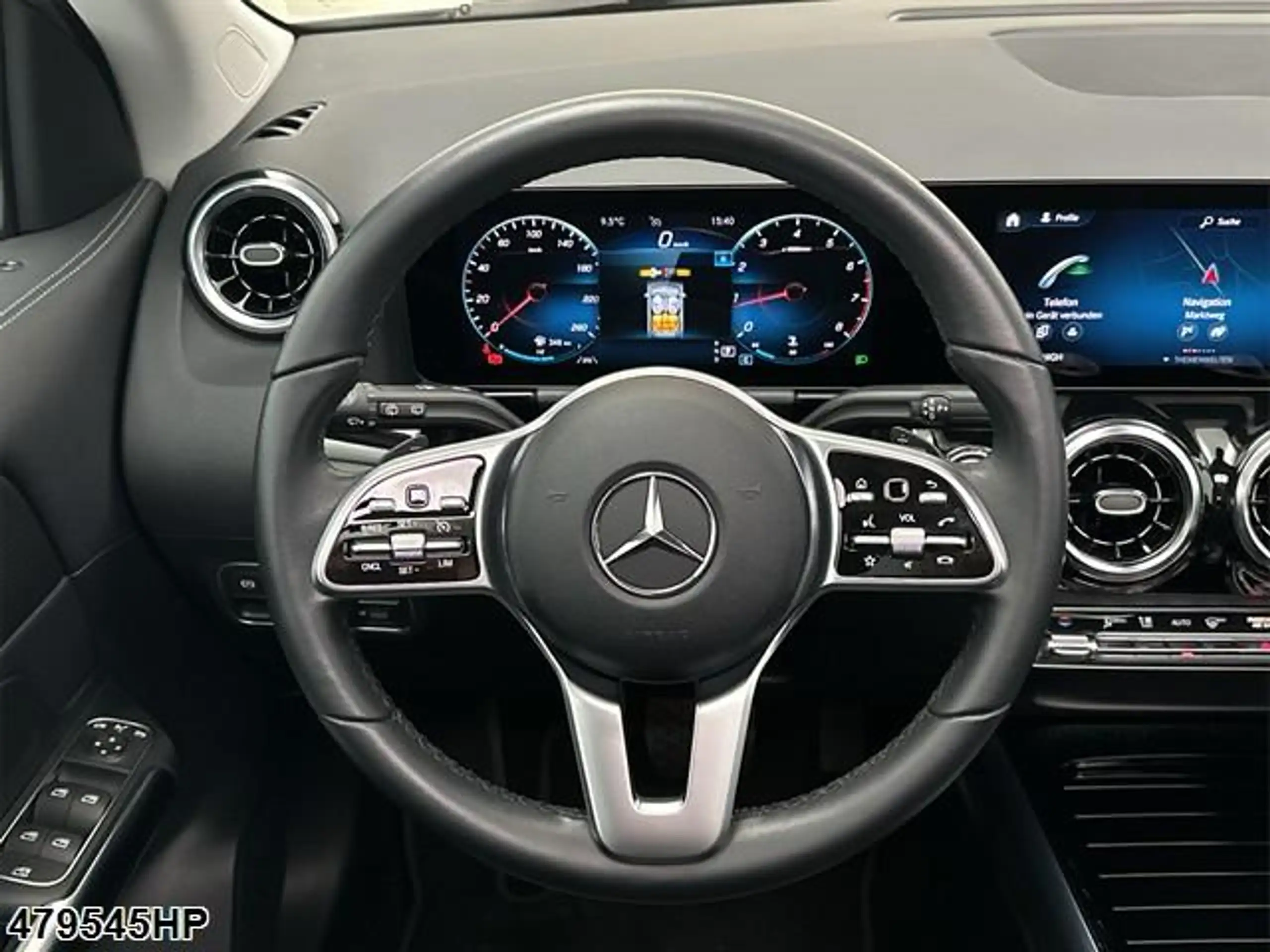 Mercedes-Benz - GLA 200