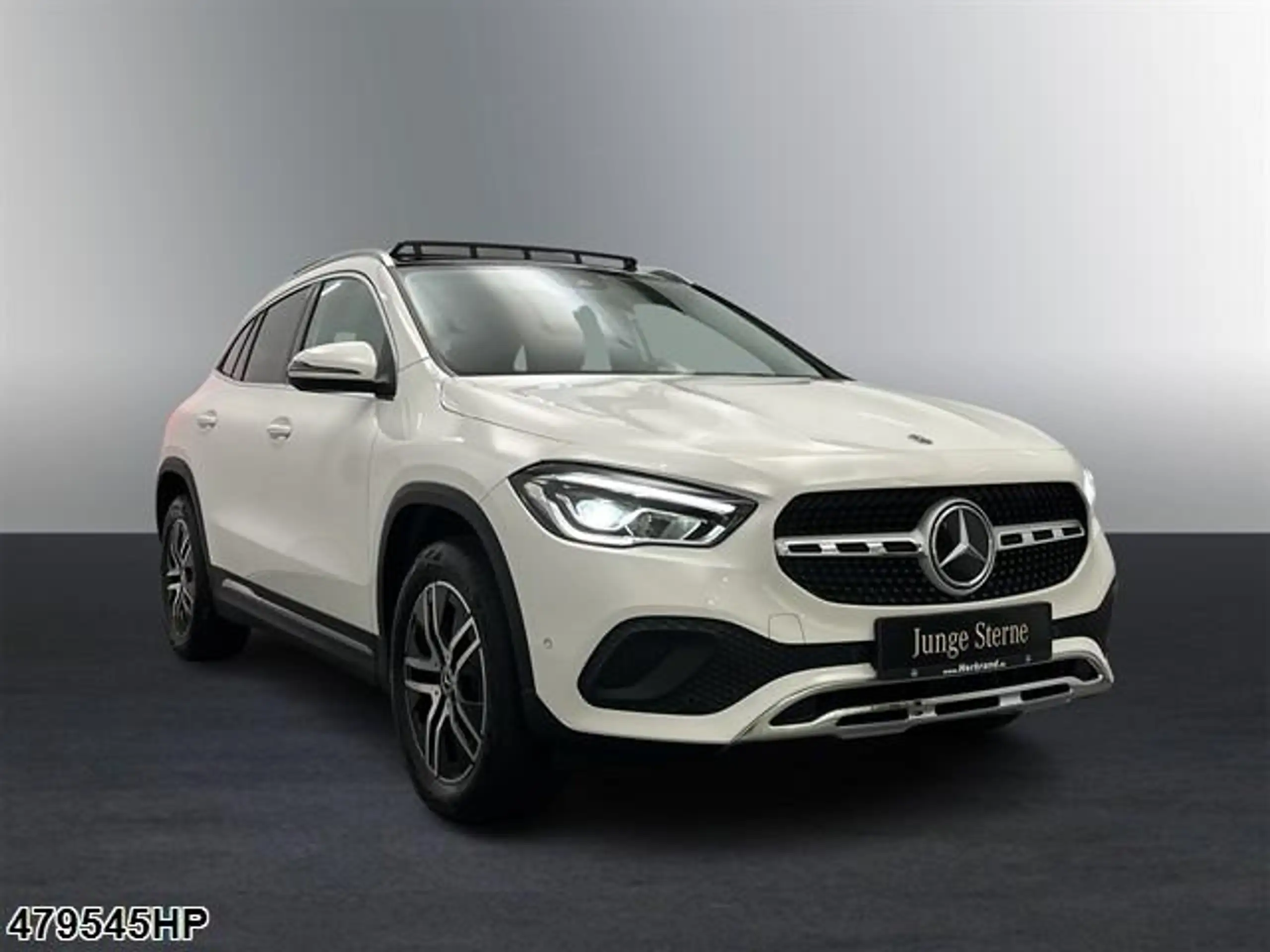 Mercedes-Benz - GLA 200