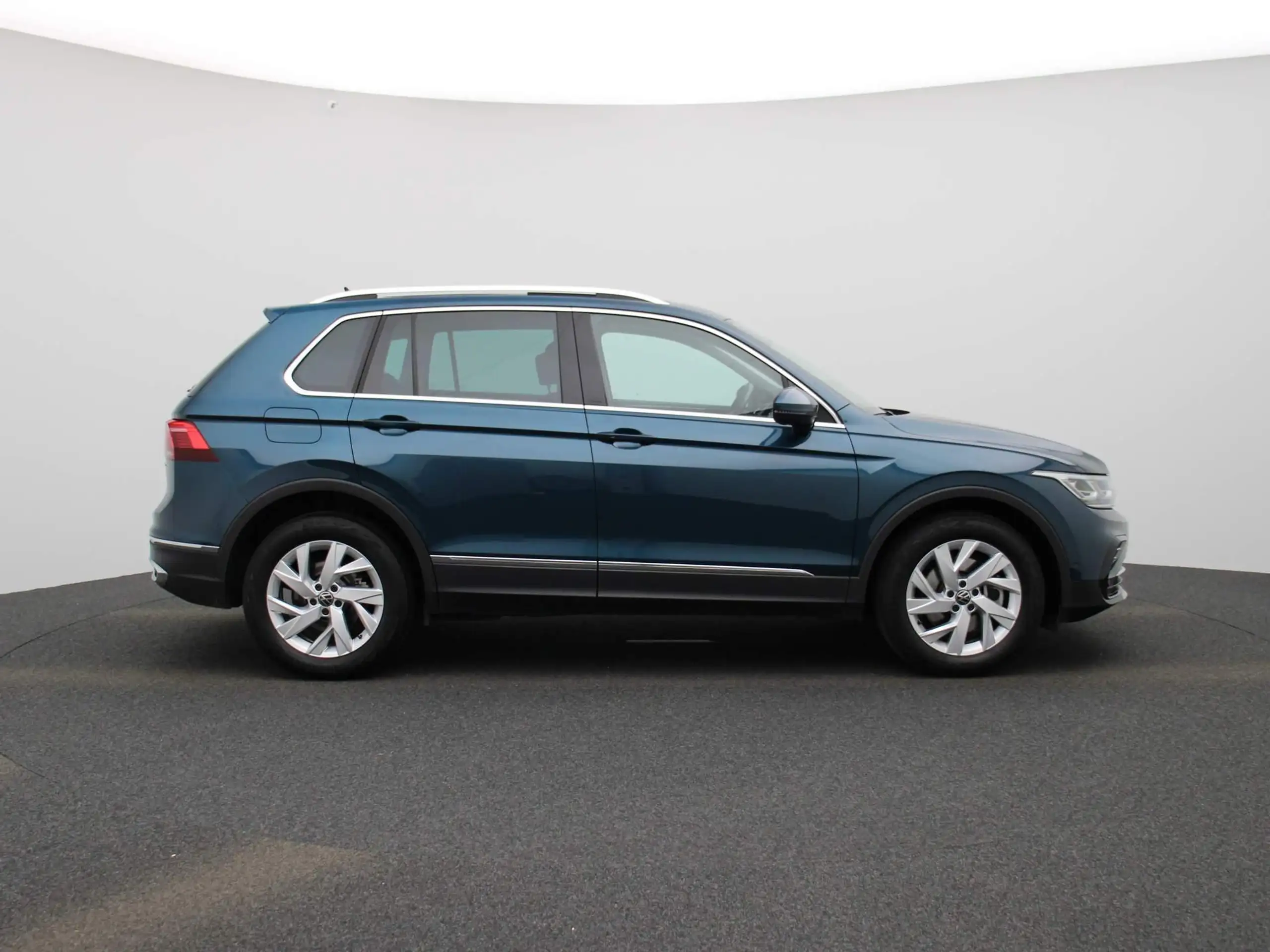 Volkswagen - Tiguan