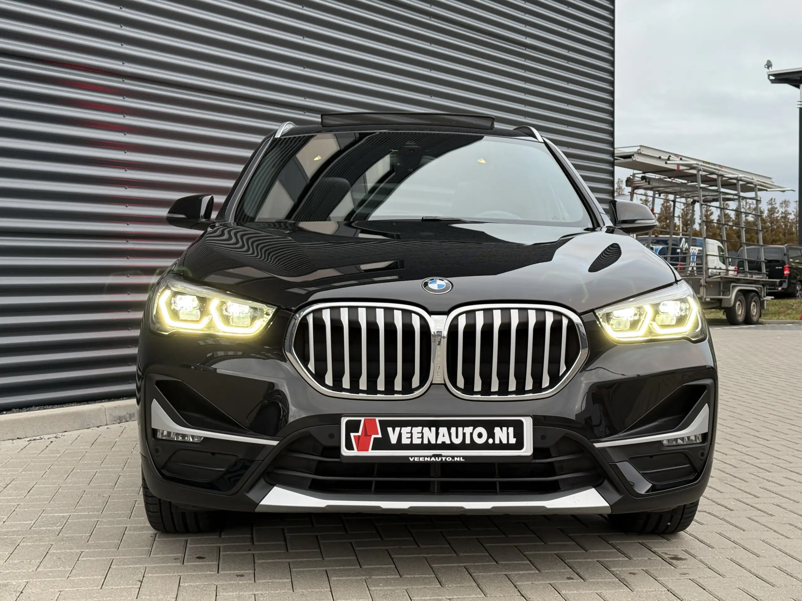 BMW - X1