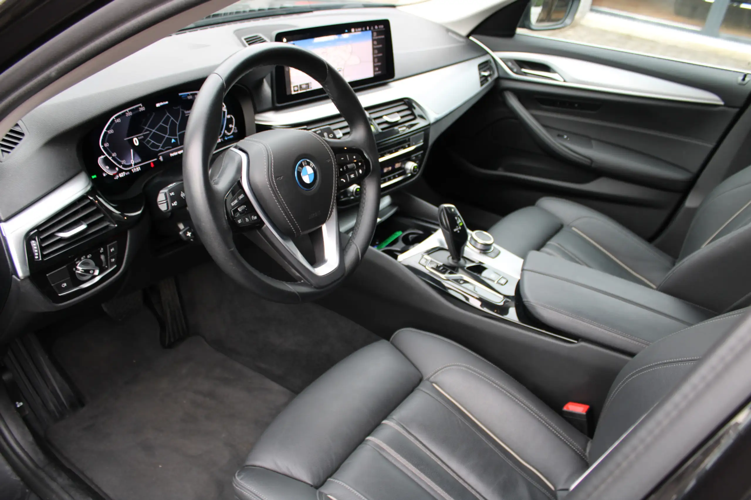 BMW - 520