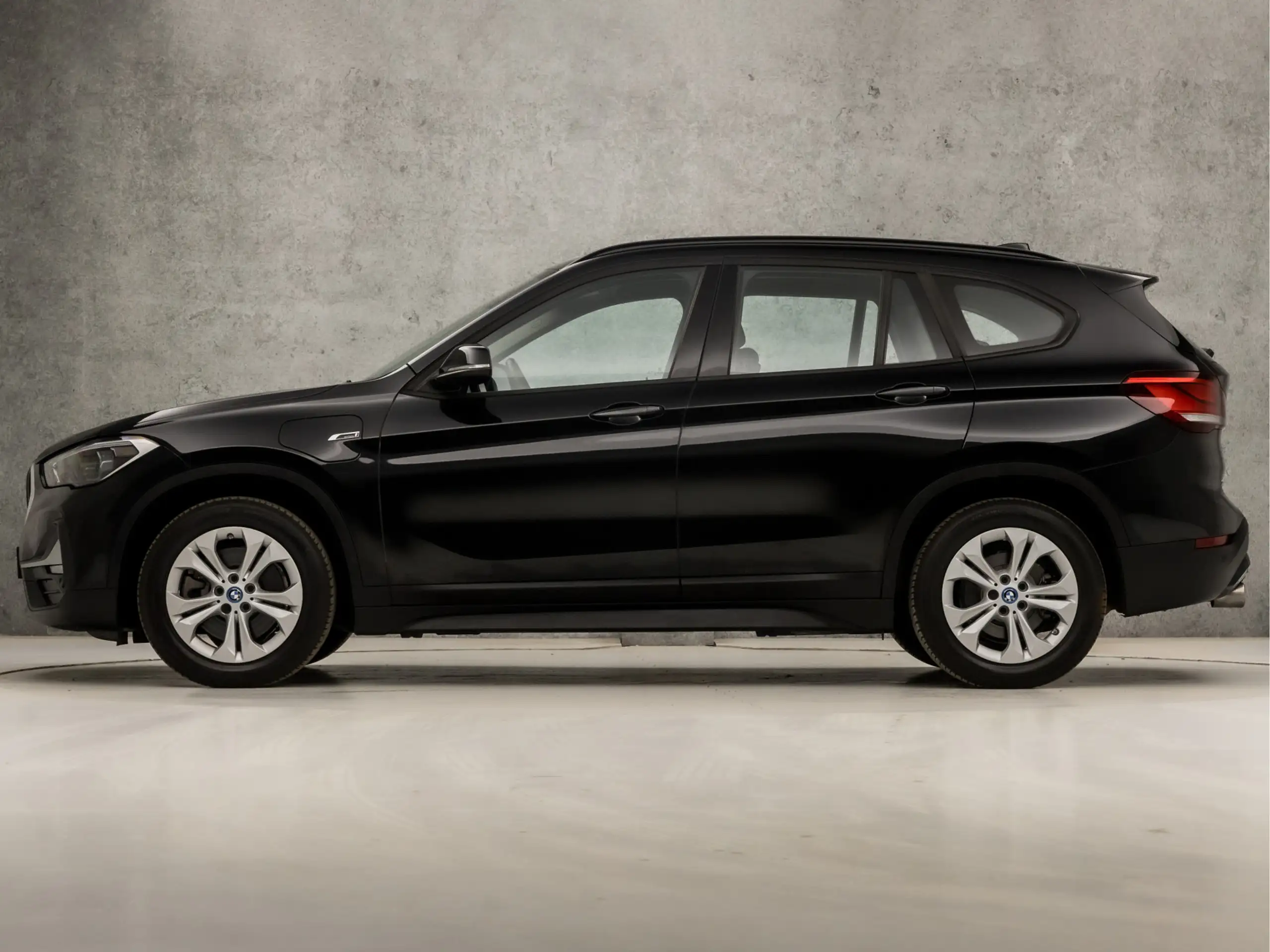 BMW - X1