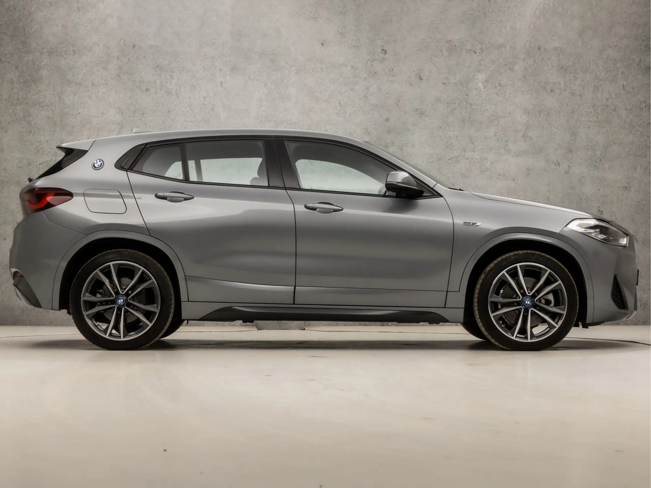 BMW - X2