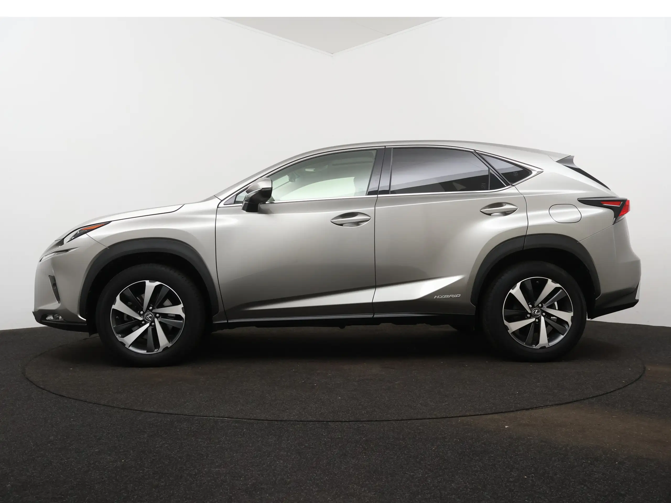 Lexus - NX 300h